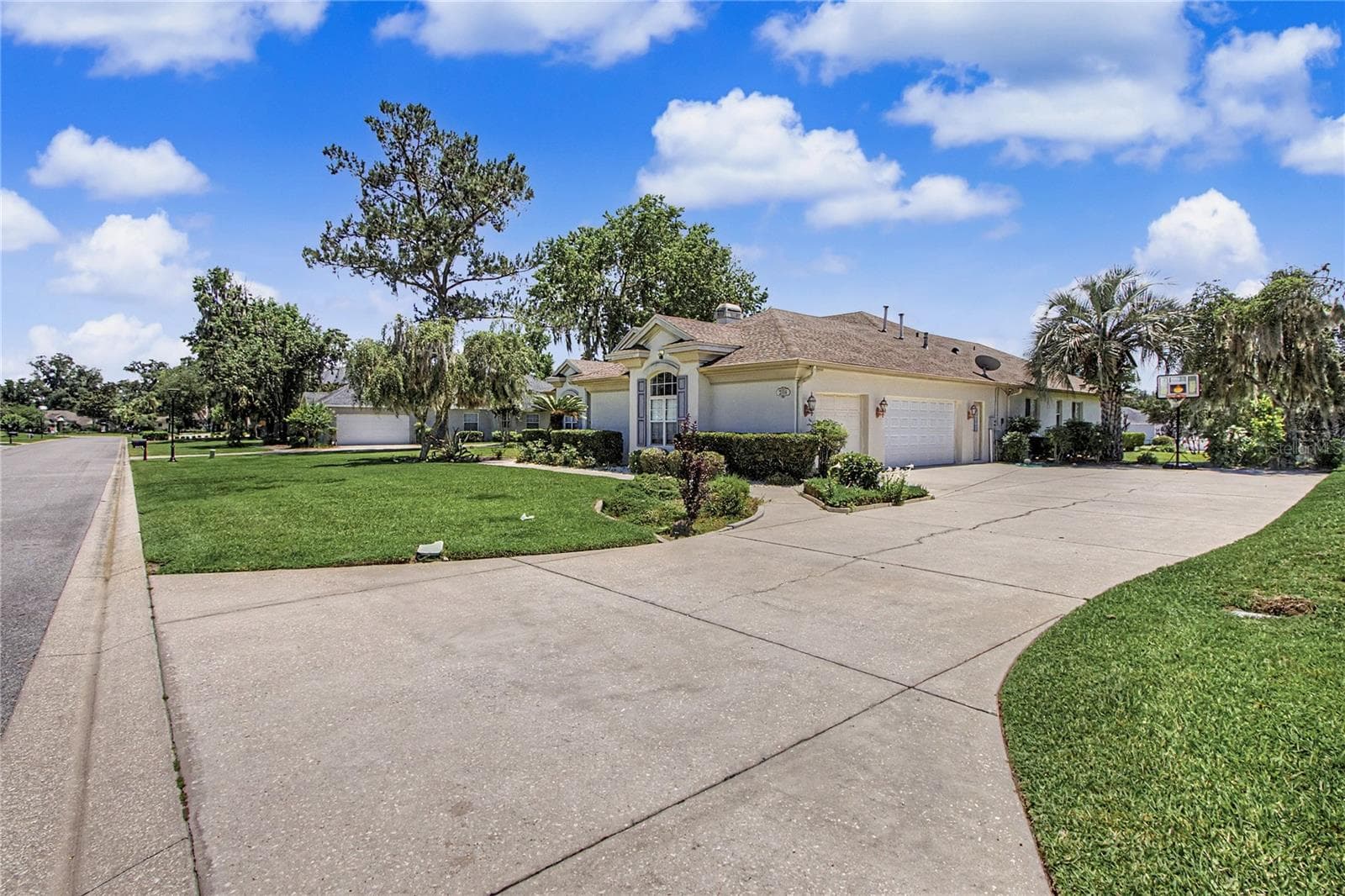 Single Family Residence at 2114 SE 25TH LOOP, OCALA, photo 4 of 39