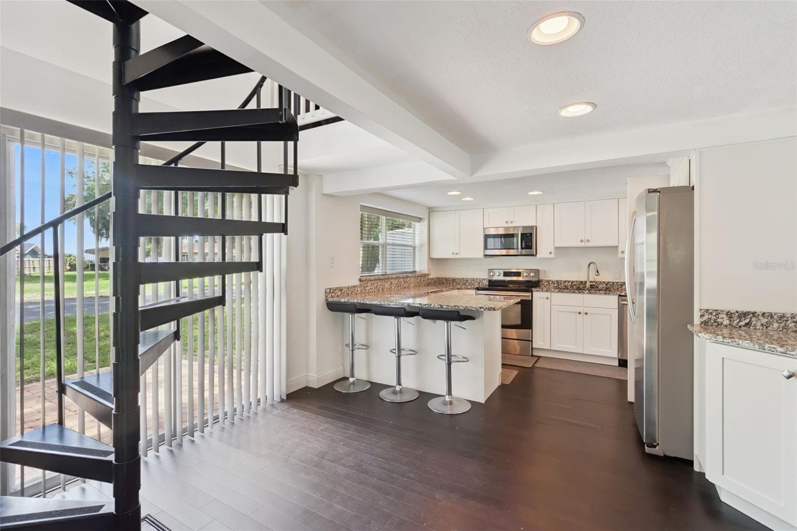 Single Family Residence at 7247 TREASURE ISLAND RD, LEESBURG, photo 6 of 35