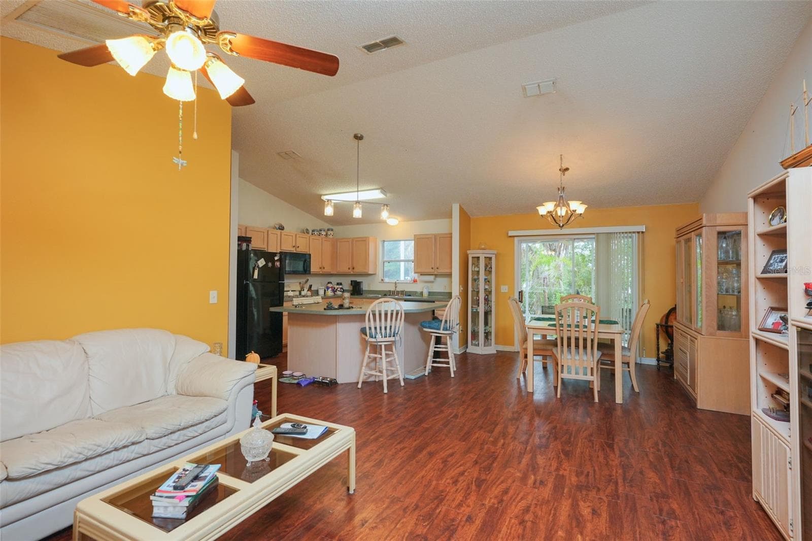 Single Family Residence at 9345 SE 177TH SIMONS LN, THE VILLAGES, photo 8 of 37