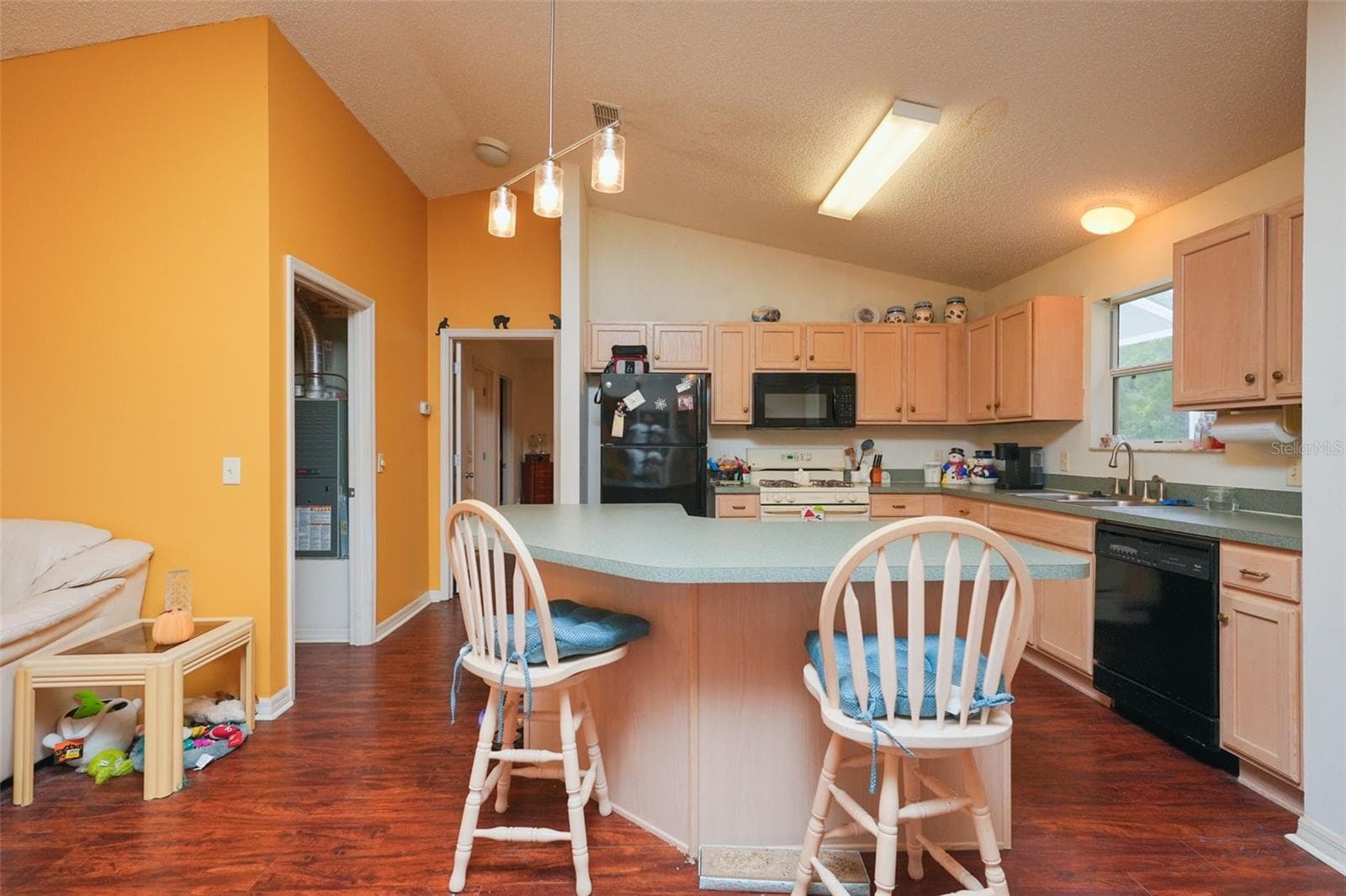 Single Family Residence at 9345 SE 177TH SIMONS LN, THE VILLAGES, photo 15 of 37