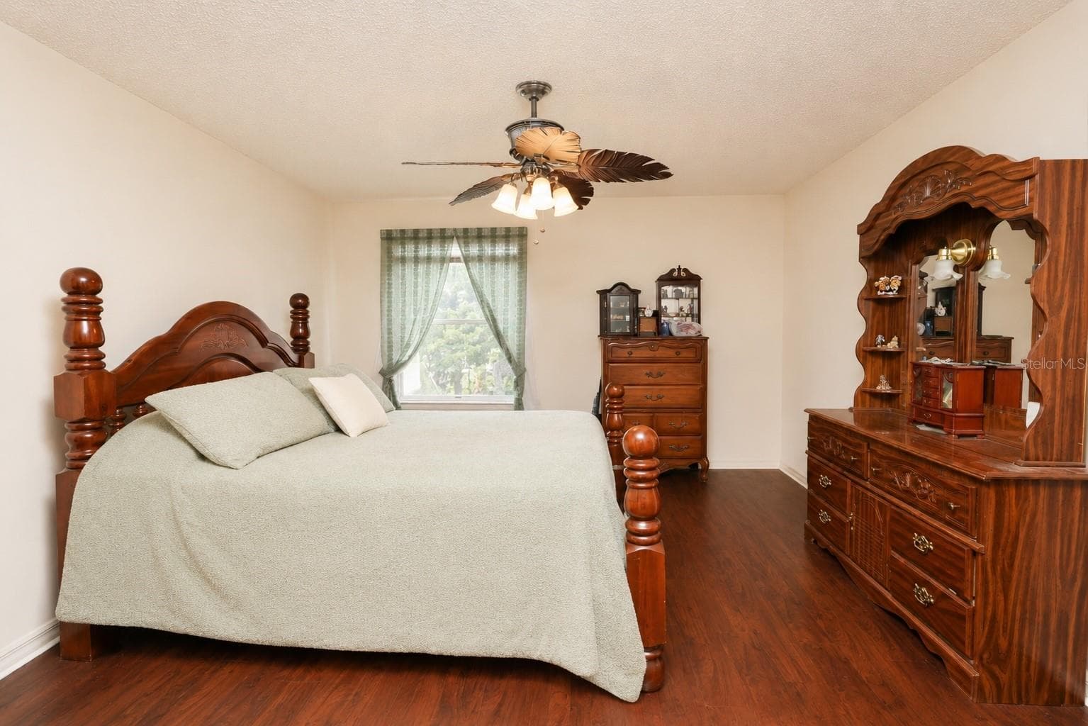 Single Family Residence at 9345 SE 177TH SIMONS LN, THE VILLAGES, photo 17 of 37