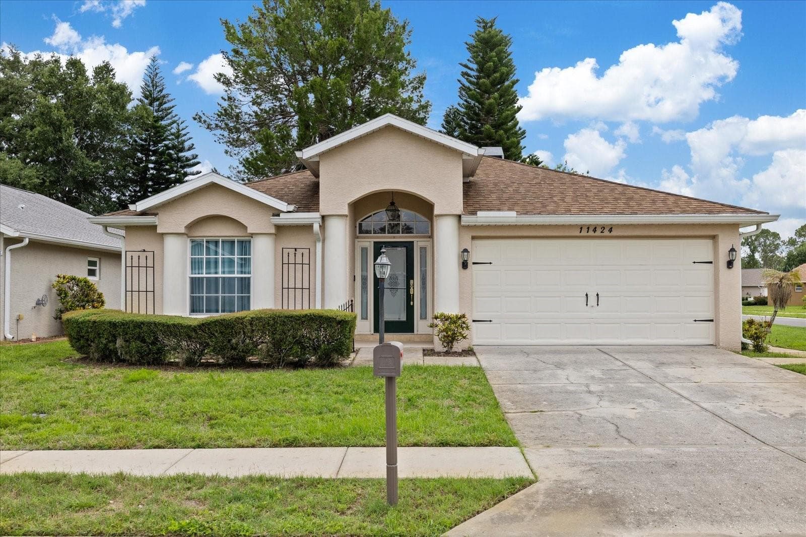 11424 DORIAN CT