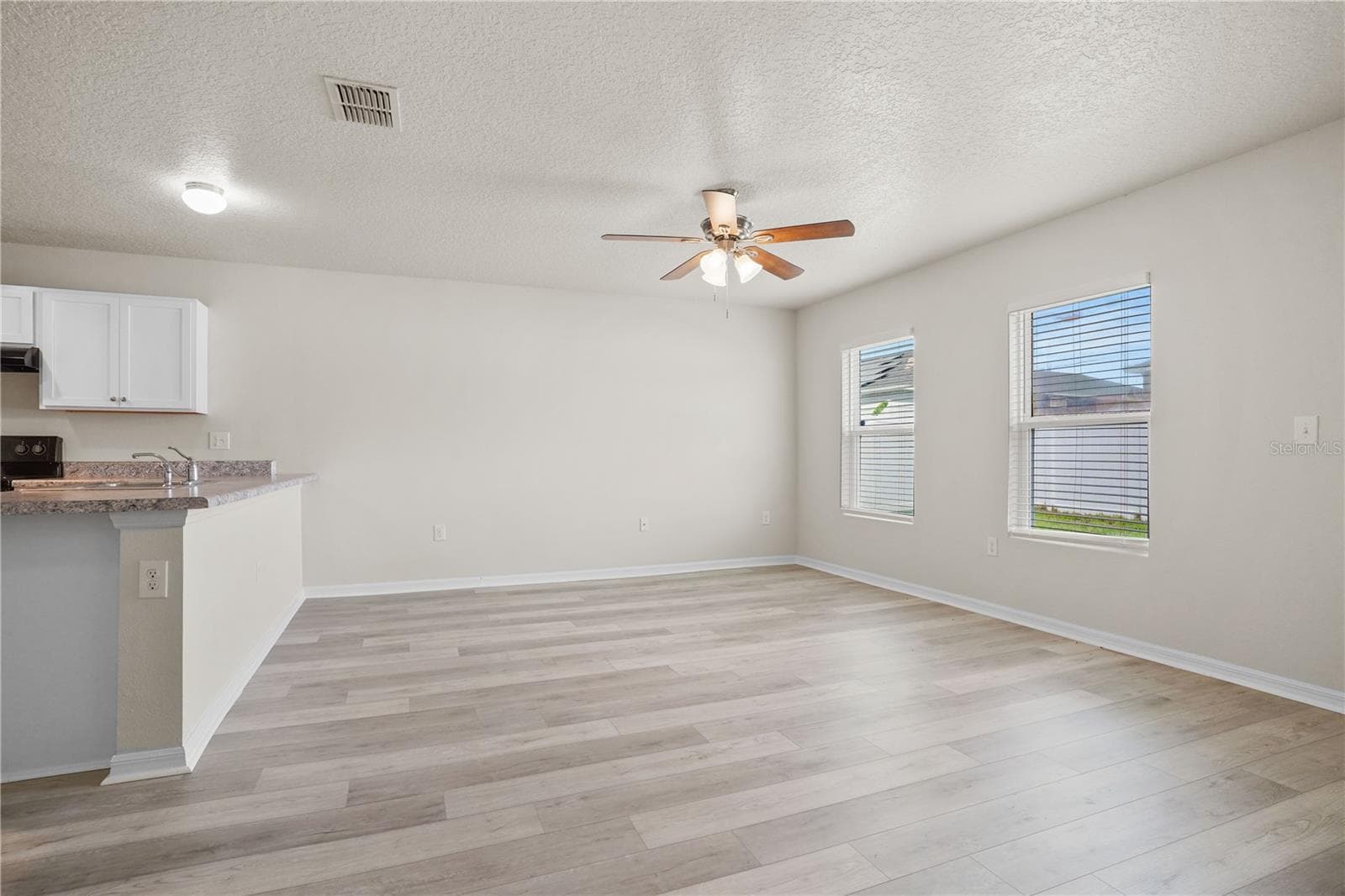 Single Family Residence at 252 FIG CT, KISSIMMEE, photo 10 of 33