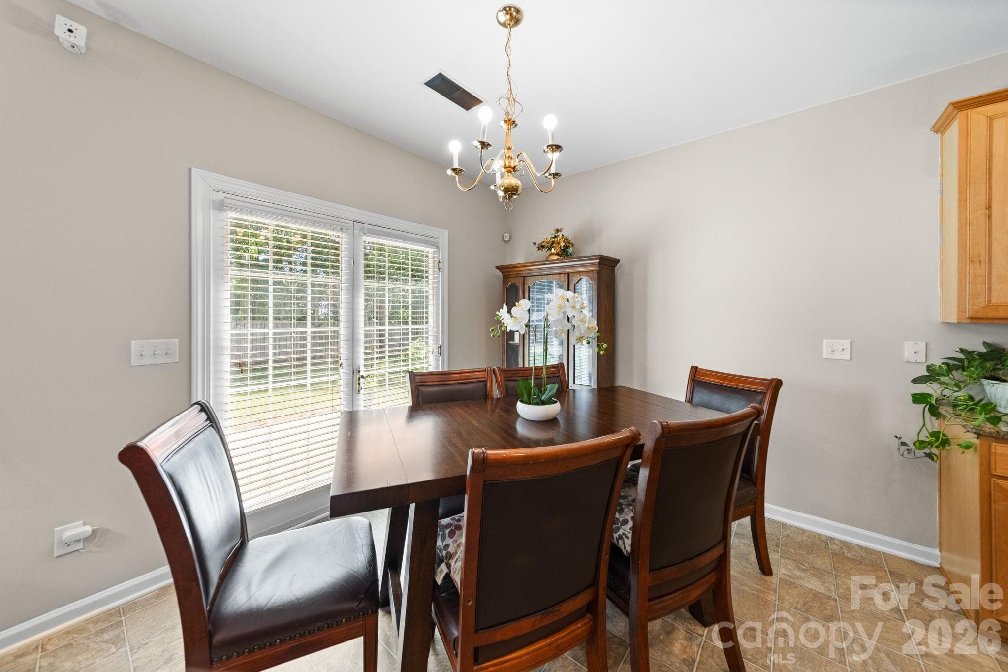 Single Family Residence at 6403 Sackett Way, Charlotte, photo 7 of 41