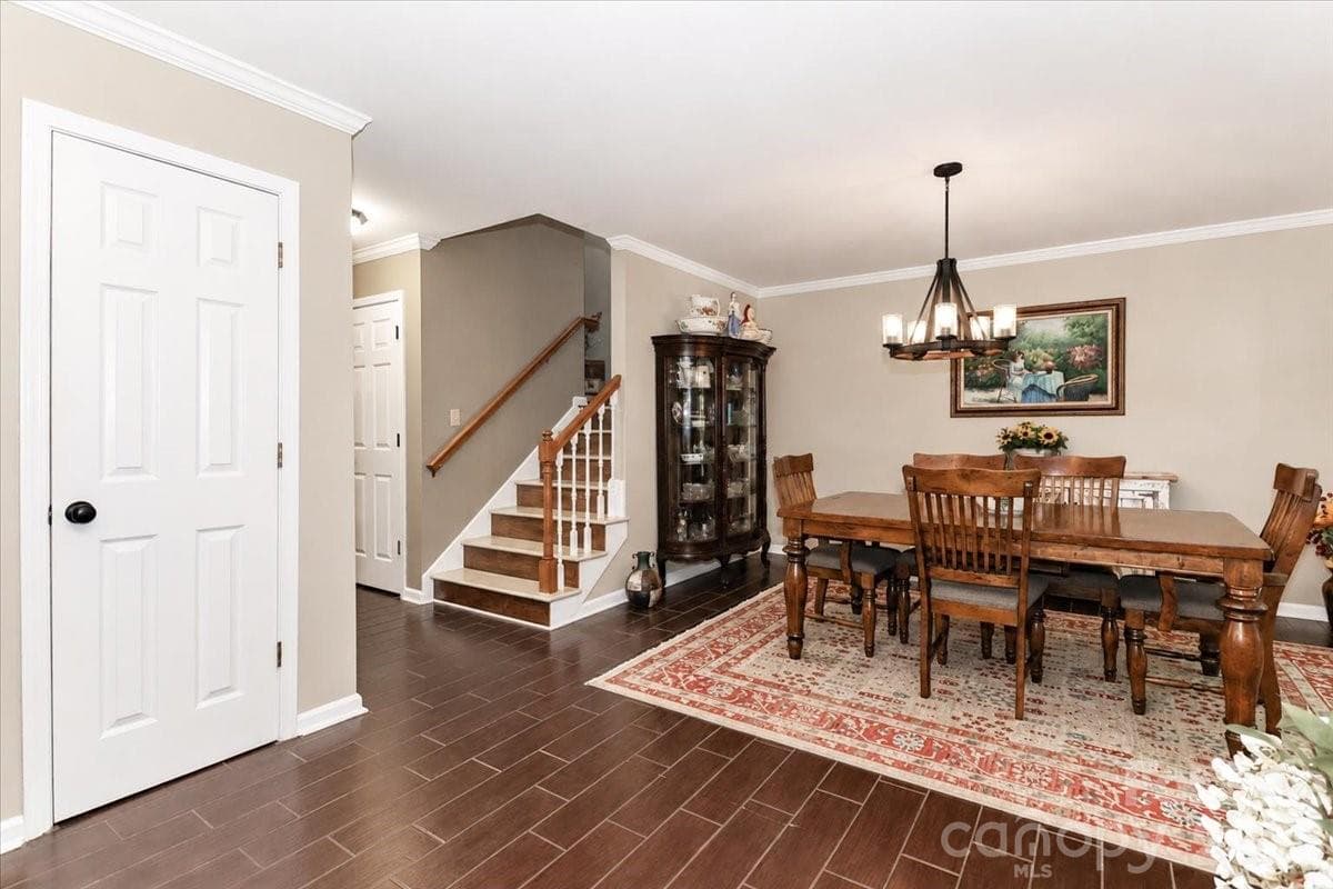Foyer looking into dining room - 311 N Deerfield Circle, Salisbury