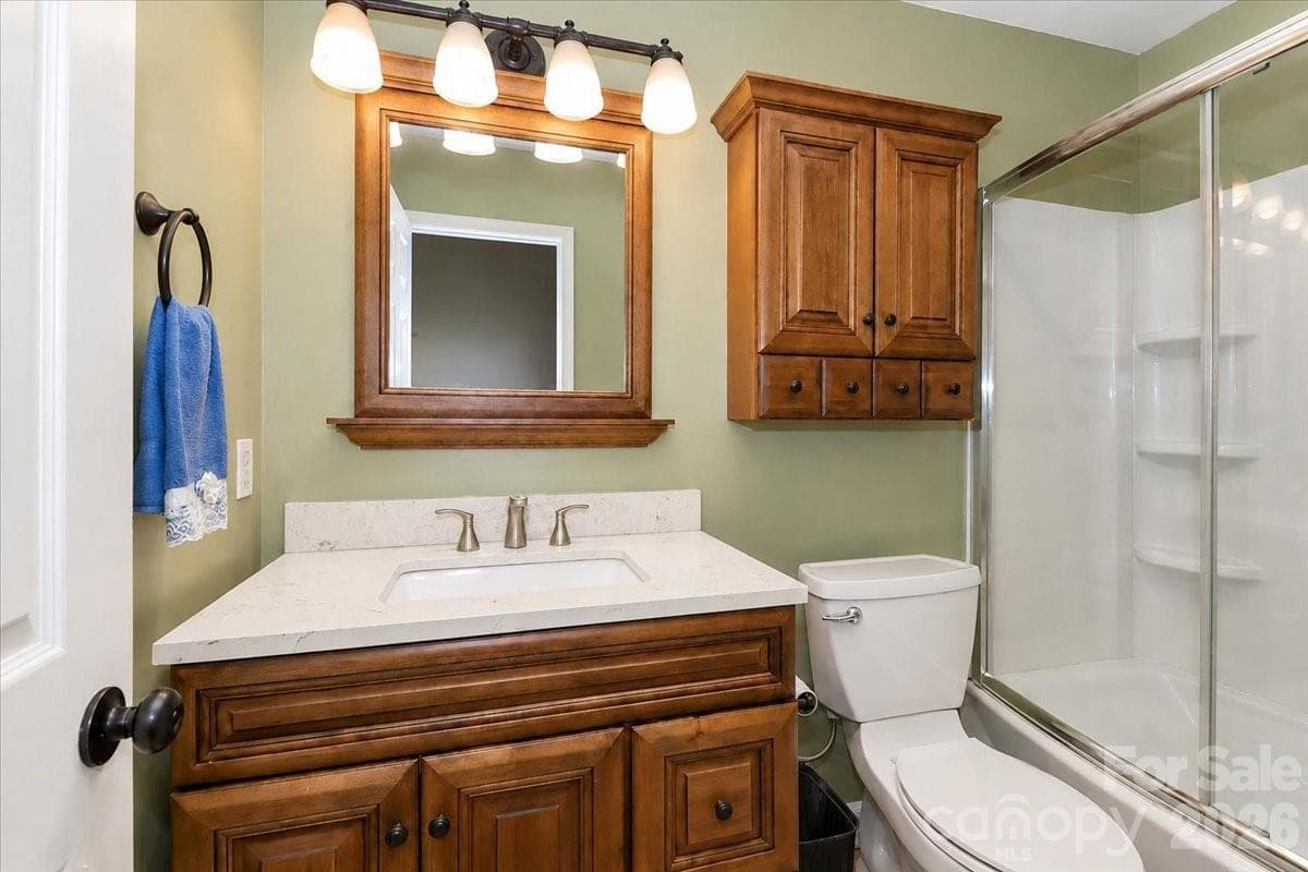 Secondary Full Bathroom - 311 N Deerfield Circle, Salisbury