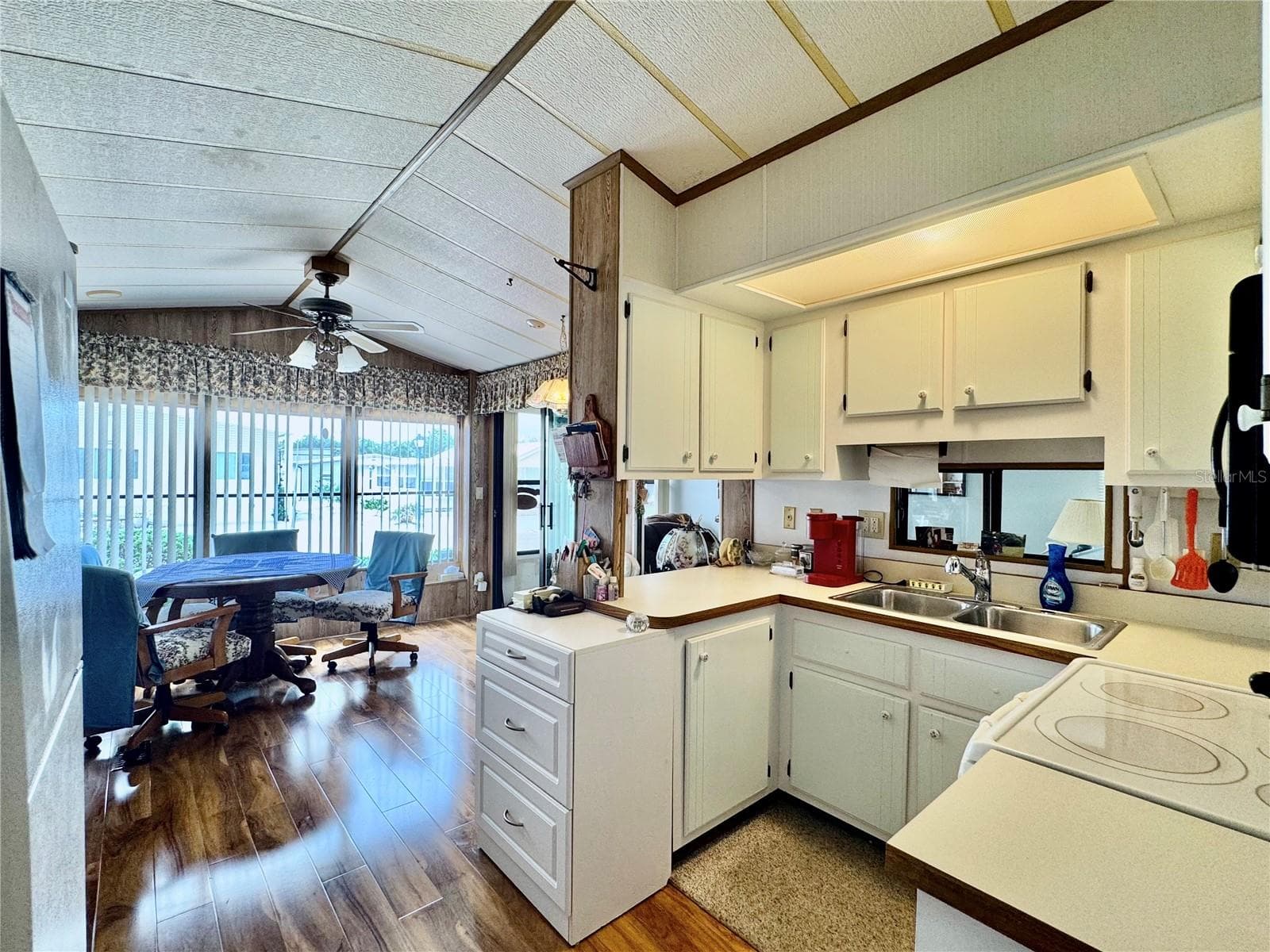 Kitchen looking to Dining Room - 35224 DODIE DR #Lot 12, ZEPHYRHILLS