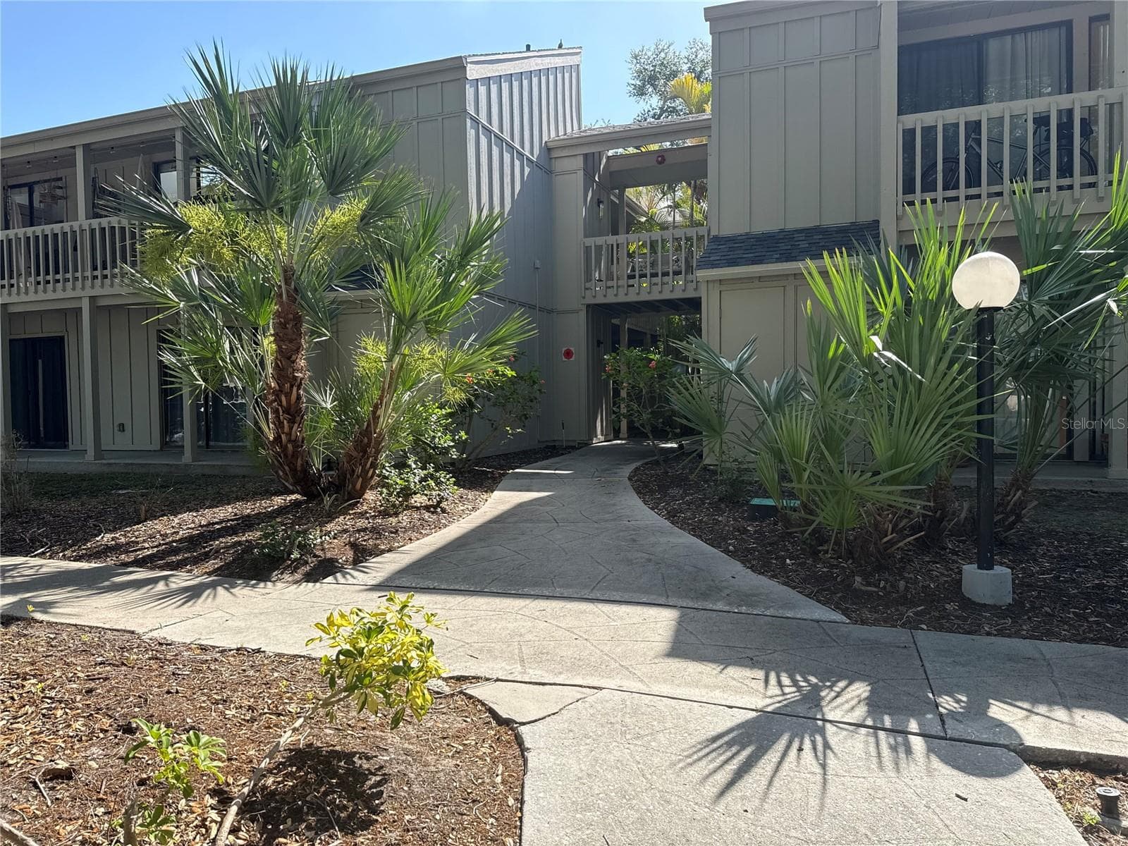 Condominium at 2224 BAHIA VISTA ST #E6, SARASOTA, photo 40 of 45