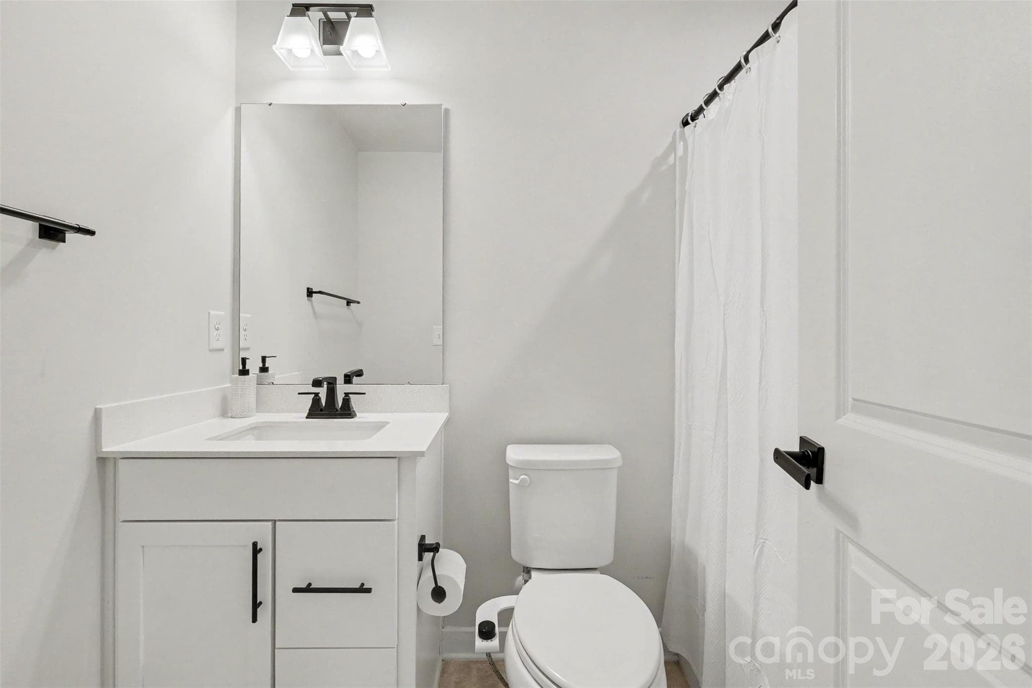 Townhouse at 300 Twinflower Lane, Charlotte, photo 18 of 31