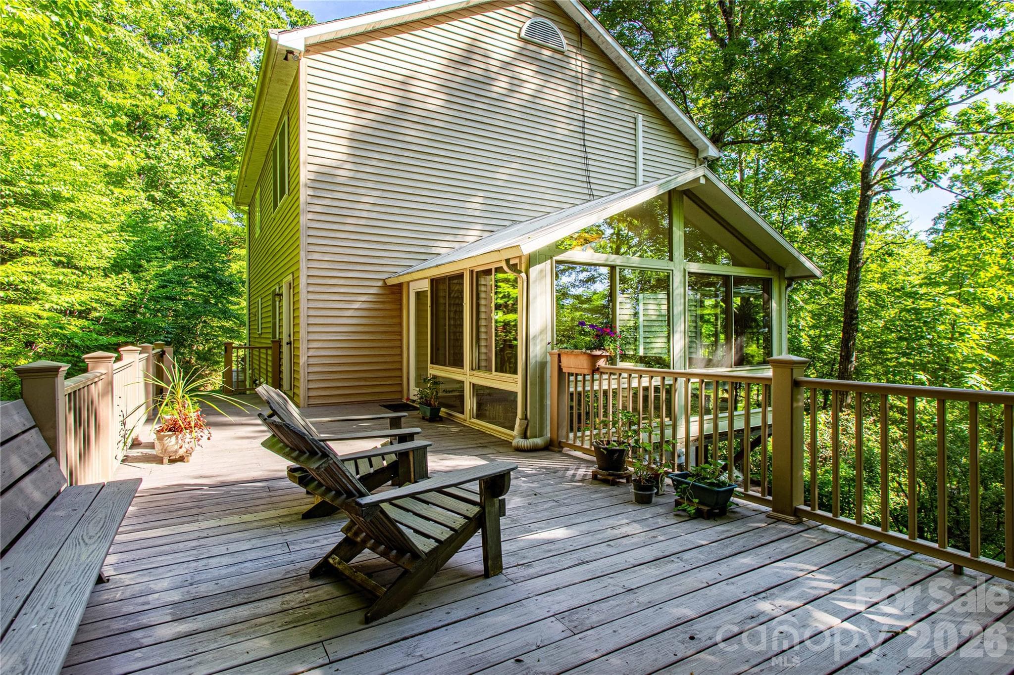 Built in seating on your entertainment deck overlooking the mountains. - 22 Great Aspen Way, Black Mountain