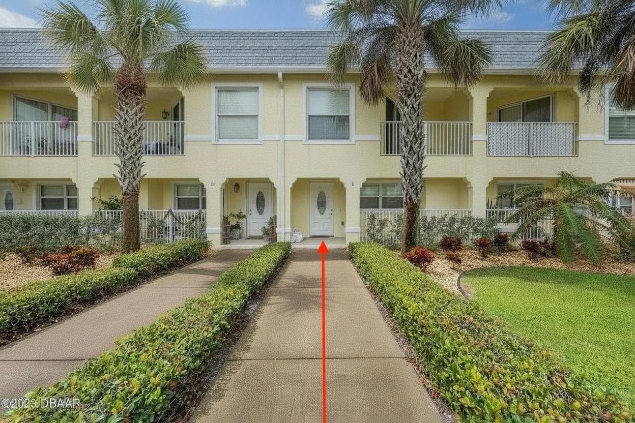 Condominium at 3733 CARDINAL BLVD #2, DAYTONA BEACH, photo 2 of 36