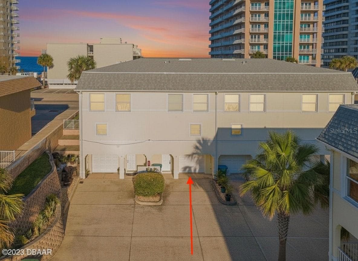 Condominium at 3733 CARDINAL BLVD #2, DAYTONA BEACH, photo 3 of 36
