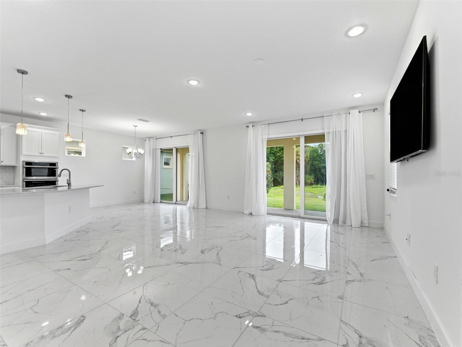 Single Family Residence at 5232 WISHING ARCH DR, APOLLO BEACH, photo 5 of 51