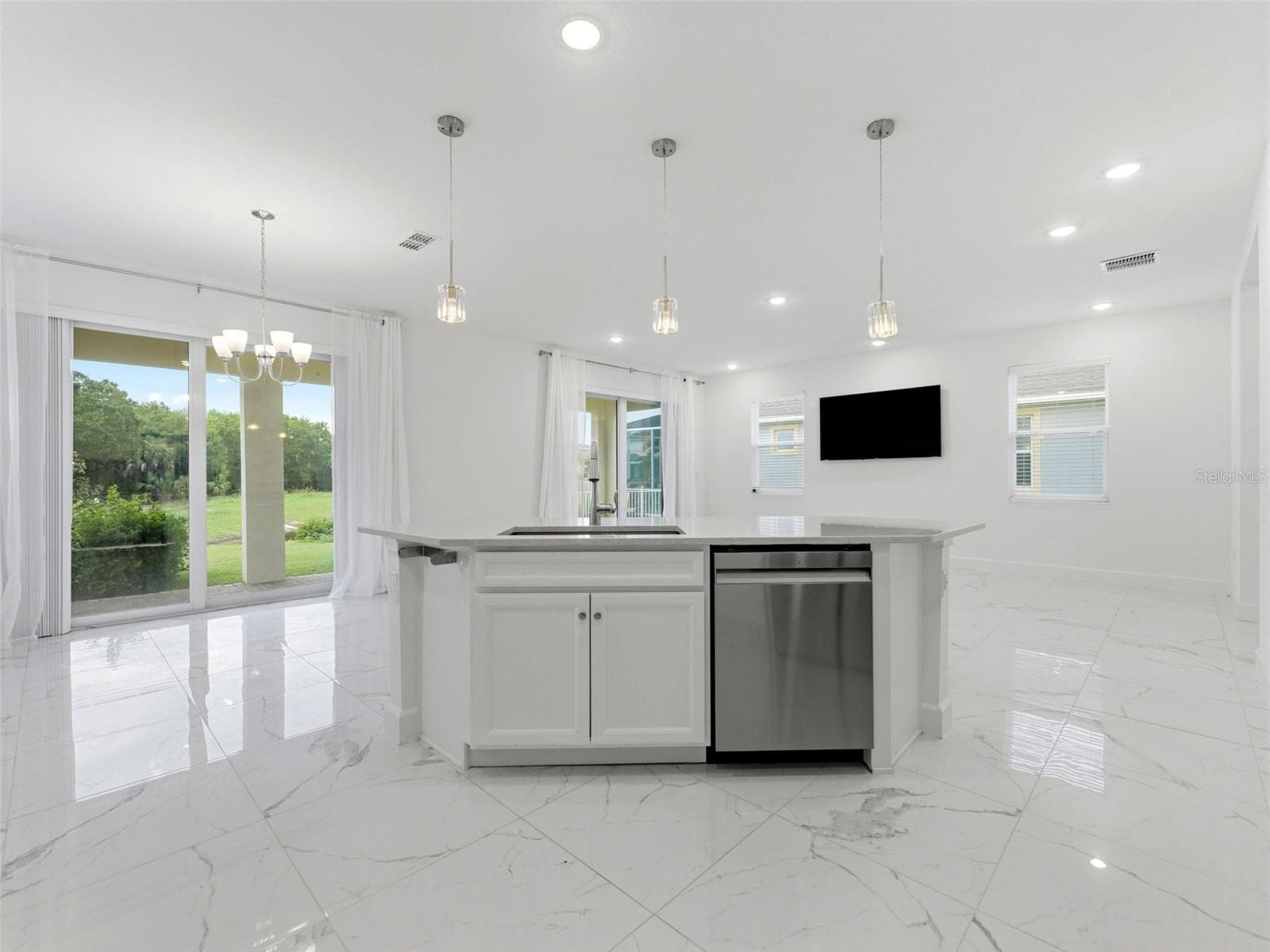 Single Family Residence at 5232 WISHING ARCH DR, APOLLO BEACH, photo 8 of 51