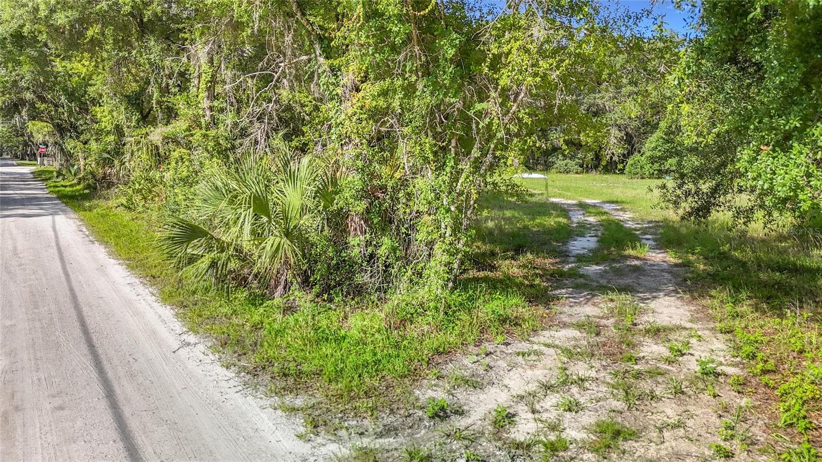 Single Family Residence at 1007 HAWTHORN ST, ZEPHYRHILLS, photo 11 of 13