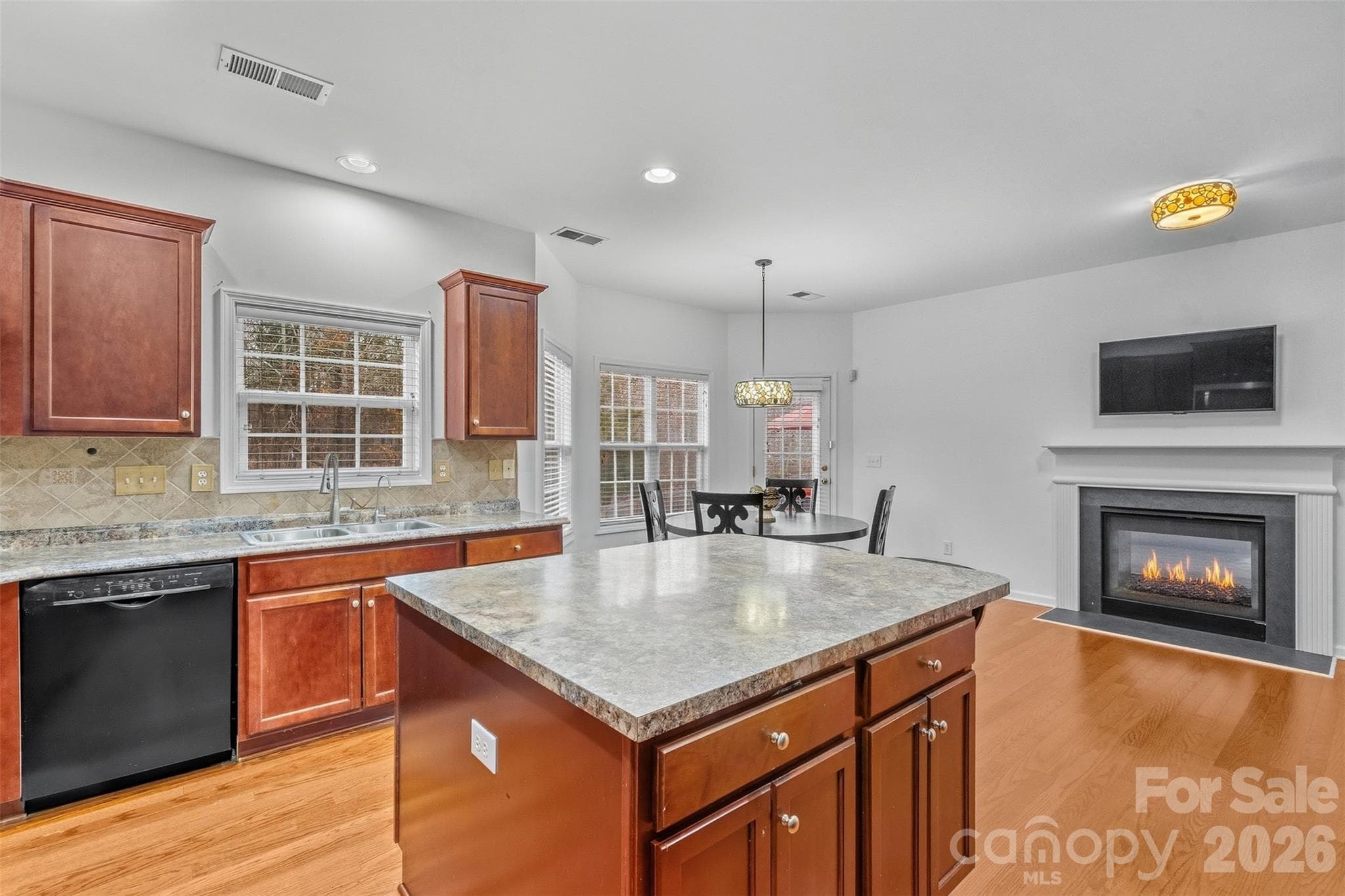 Single Family Residence at Charlotte, photo 6 of 24