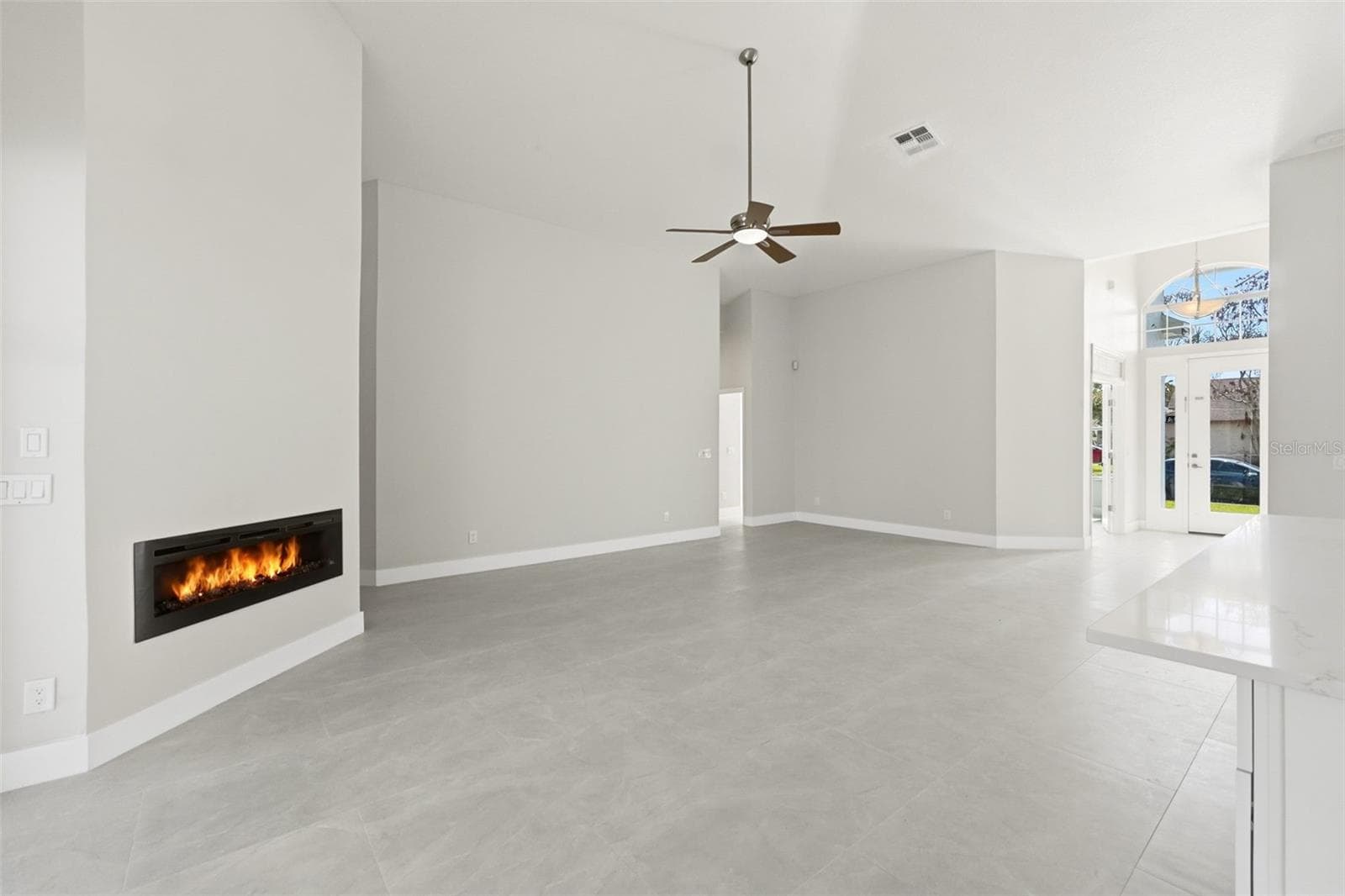 Single Family Residence at 12714 TOPSFIELD DR, ORLANDO, photo 12 of 48