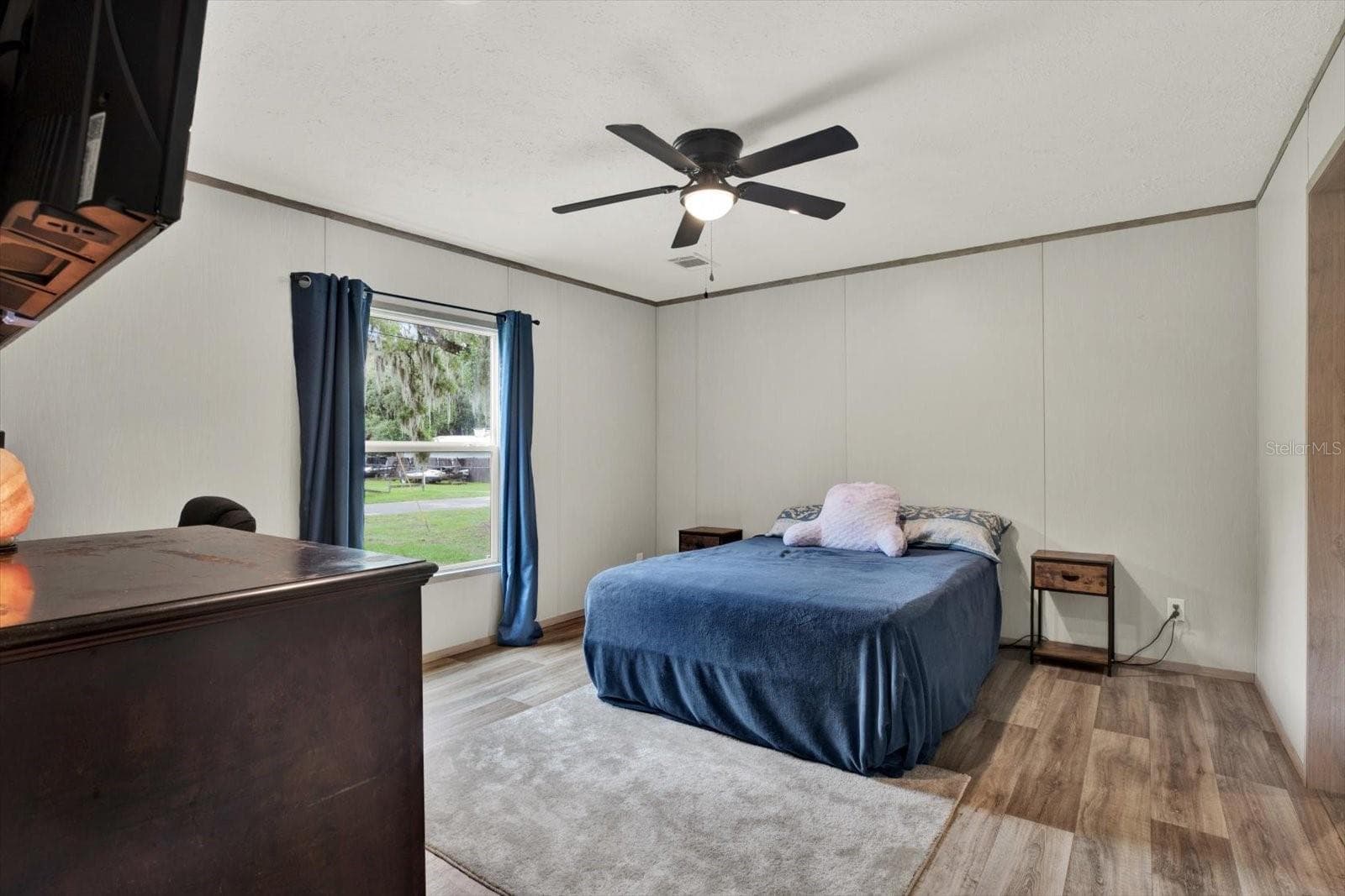 Manufactured Home at 2845 N LAKEFRONT DR, HERNANDO, photo 7 of 34