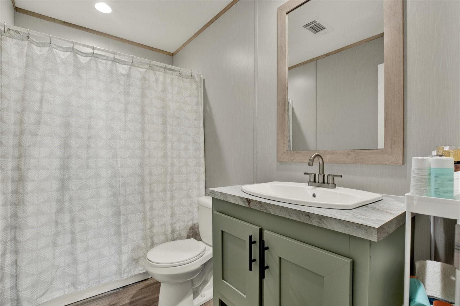 Manufactured Home at 2845 N LAKEFRONT DR, HERNANDO, photo 12 of 34