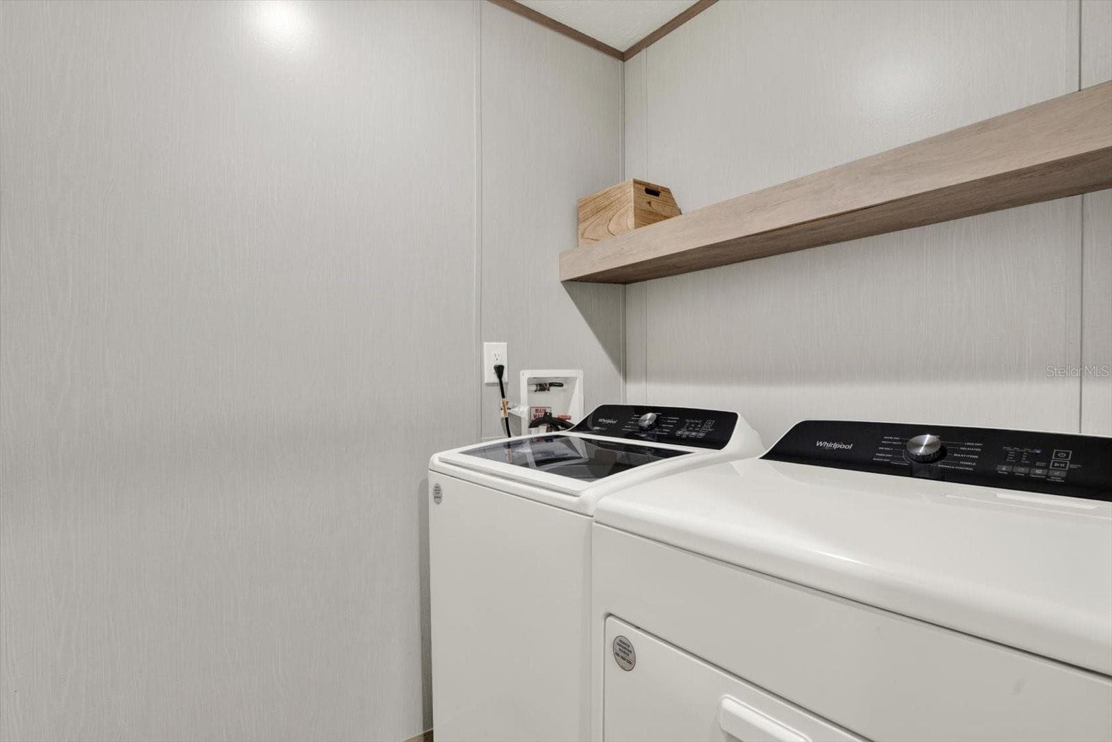 Manufactured Home at 2845 N LAKEFRONT DR, HERNANDO, photo 14 of 34