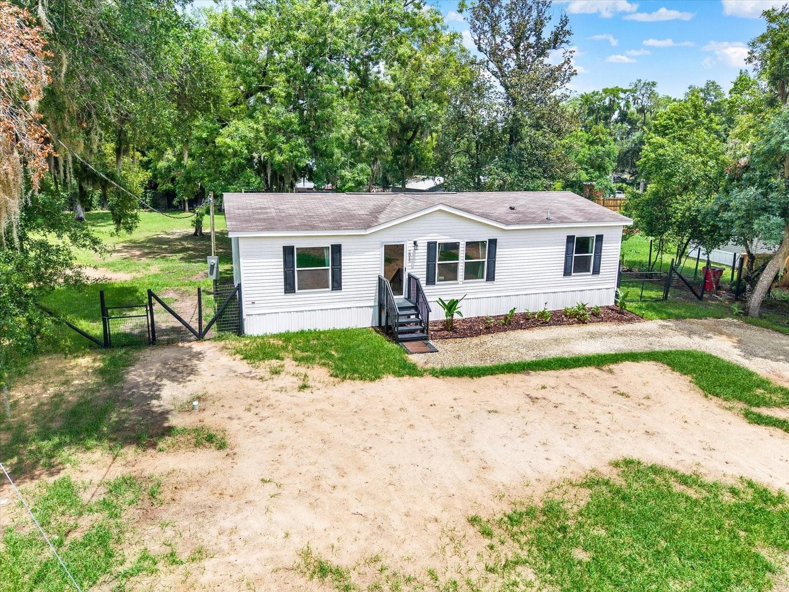 Manufactured Home at 2845 N LAKEFRONT DR, HERNANDO, photo 19 of 34