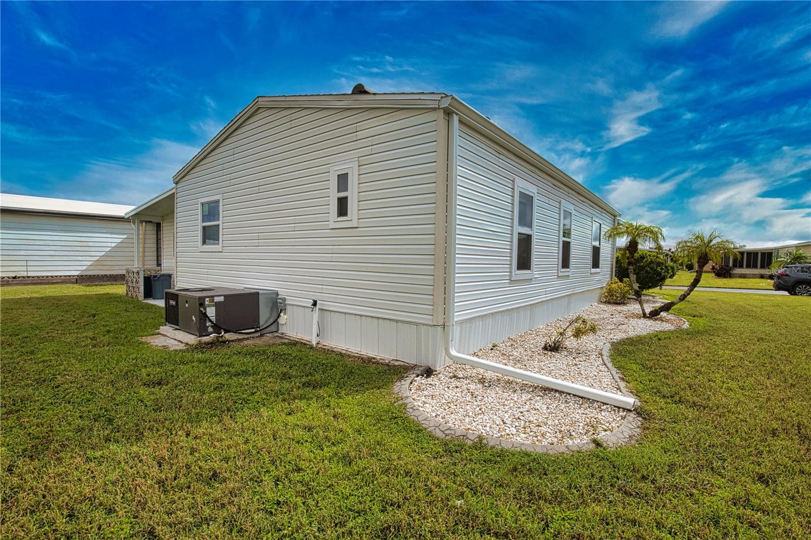 Manufactured Home at 632 LA JOLLA CIR, NORTH PORT, photo 34 of 35
