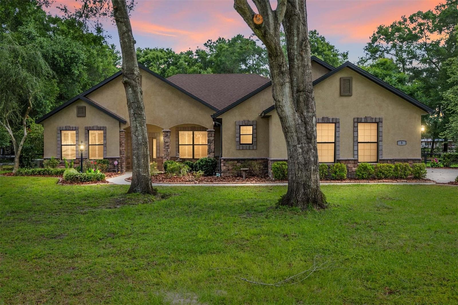 3 HIALEAH DR
