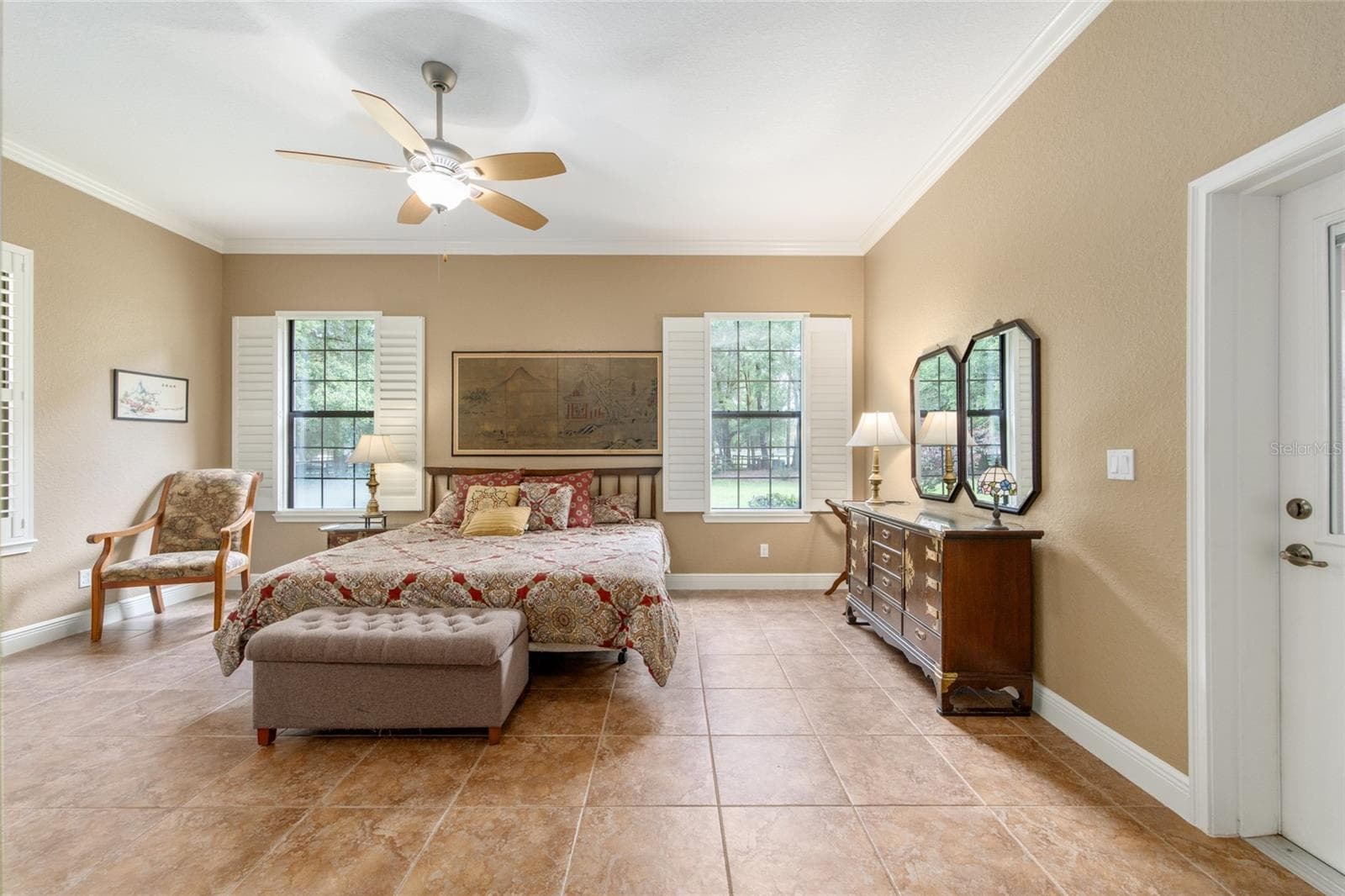 Oversized - 3 HIALEAH DR, OCALA