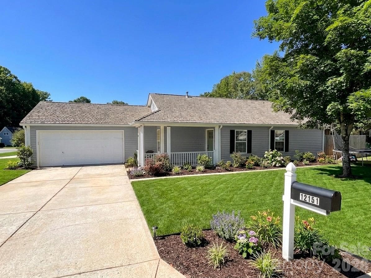 Single Family Residence at 12151 Stewarts Crossing Drive, Charlotte, photo 2 of 13