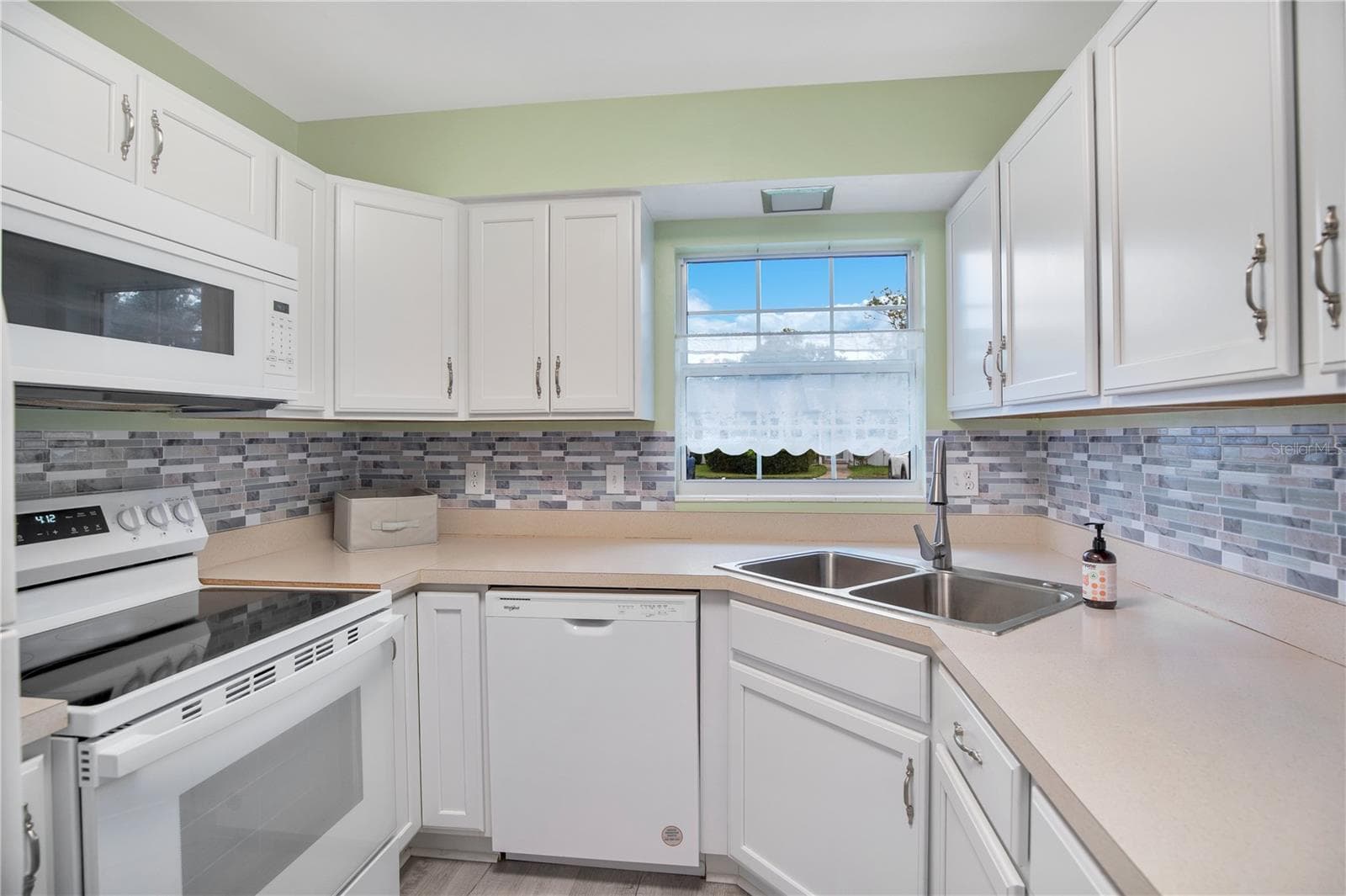 Condominium at 239 N HILL AVE #110, DELAND, photo 8 of 23