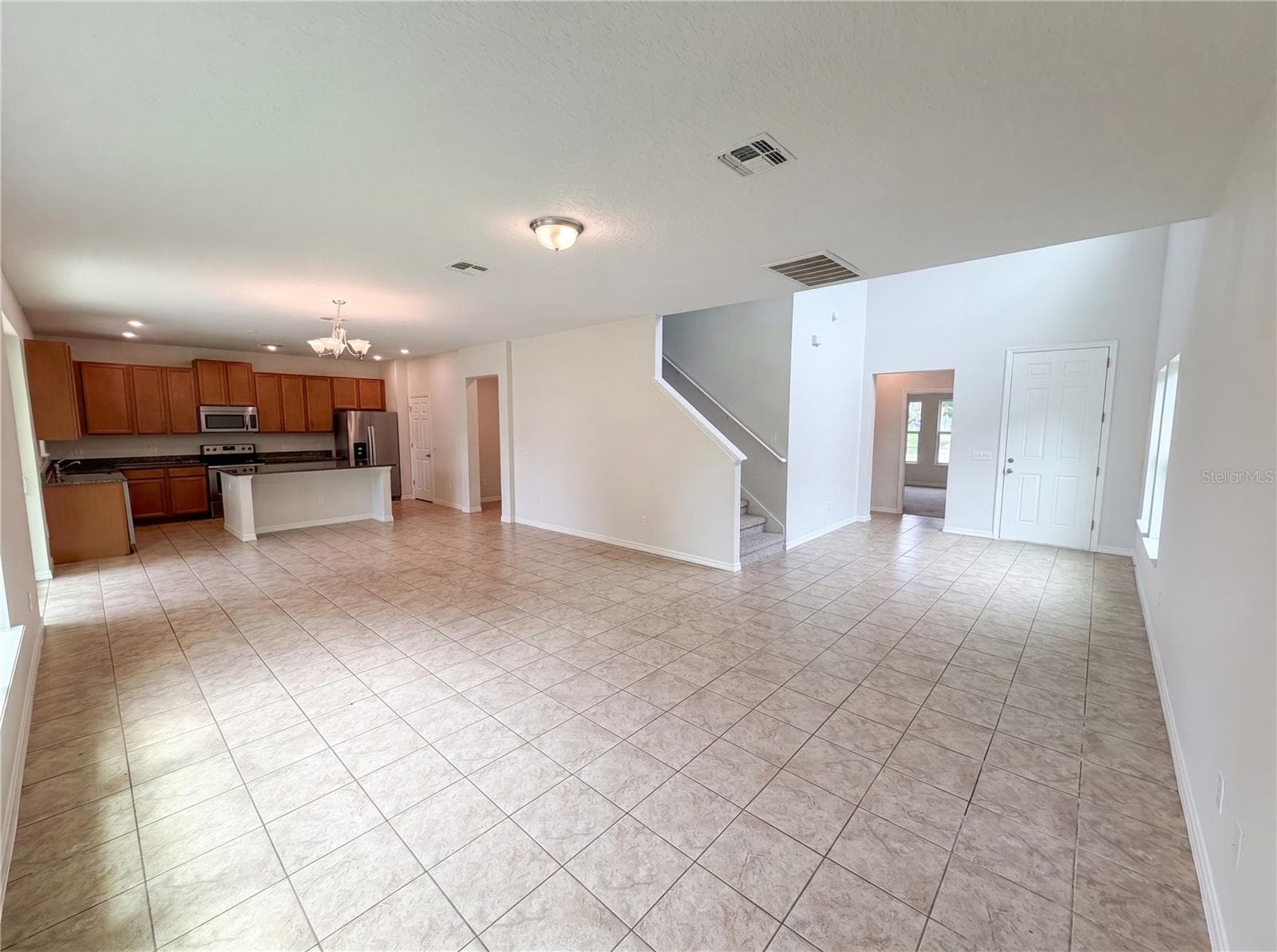 Single Family Residence at 811 MAPLE LEAF LOOP, WINTER SPRINGS, photo 3 of 30