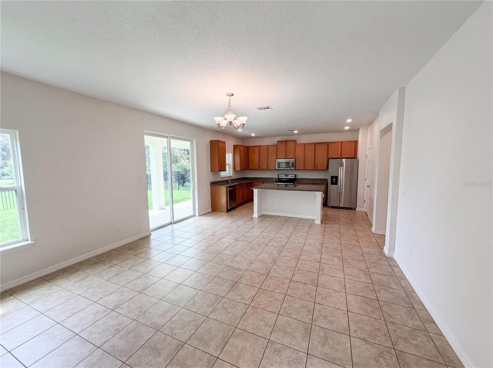 Single Family Residence at 811 MAPLE LEAF LOOP, WINTER SPRINGS, photo 8 of 30