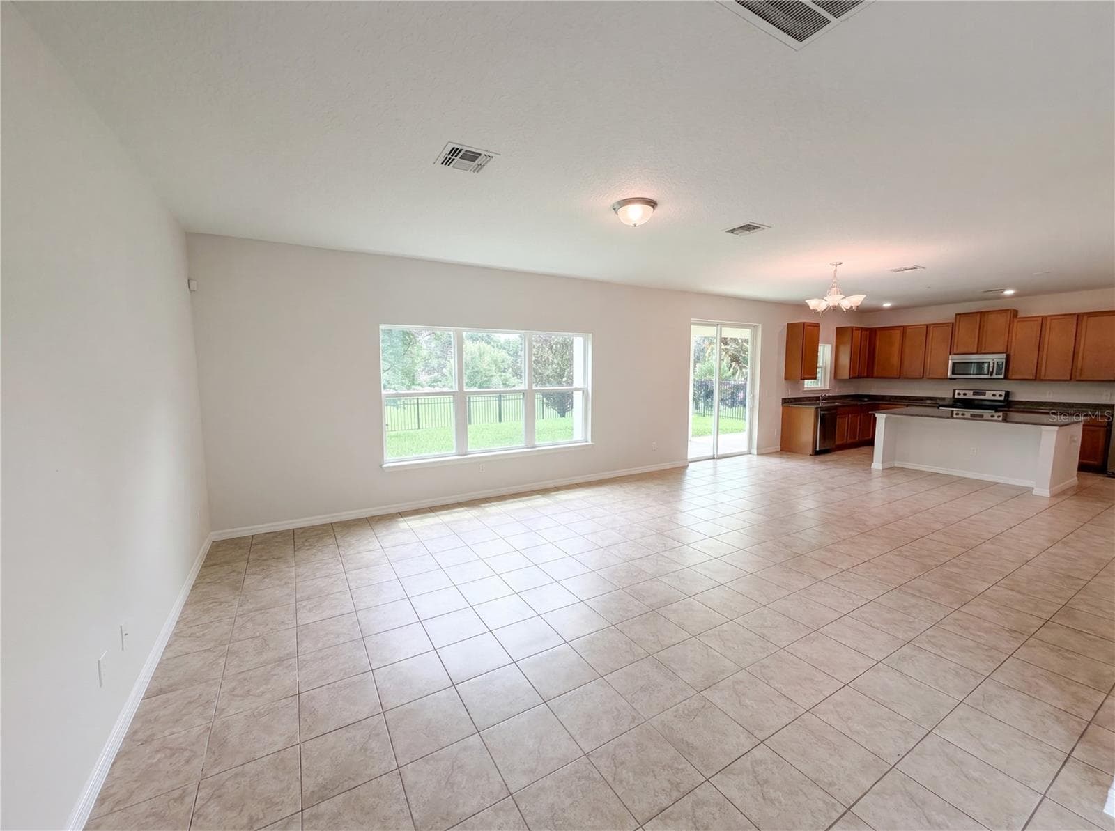 Single Family Residence at 811 MAPLE LEAF LOOP, WINTER SPRINGS, photo 10 of 30