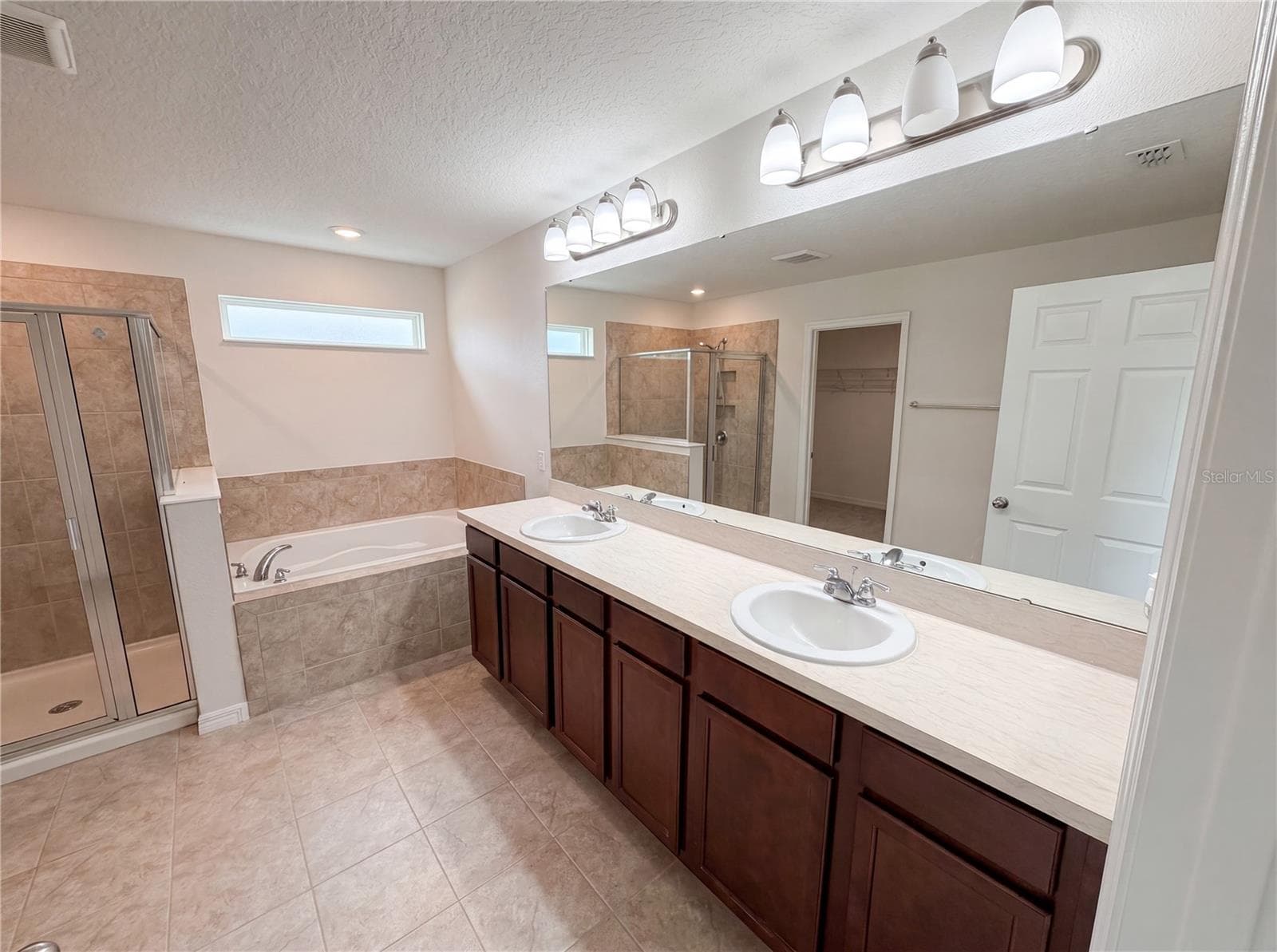 Single Family Residence at 811 MAPLE LEAF LOOP, WINTER SPRINGS, photo 16 of 30