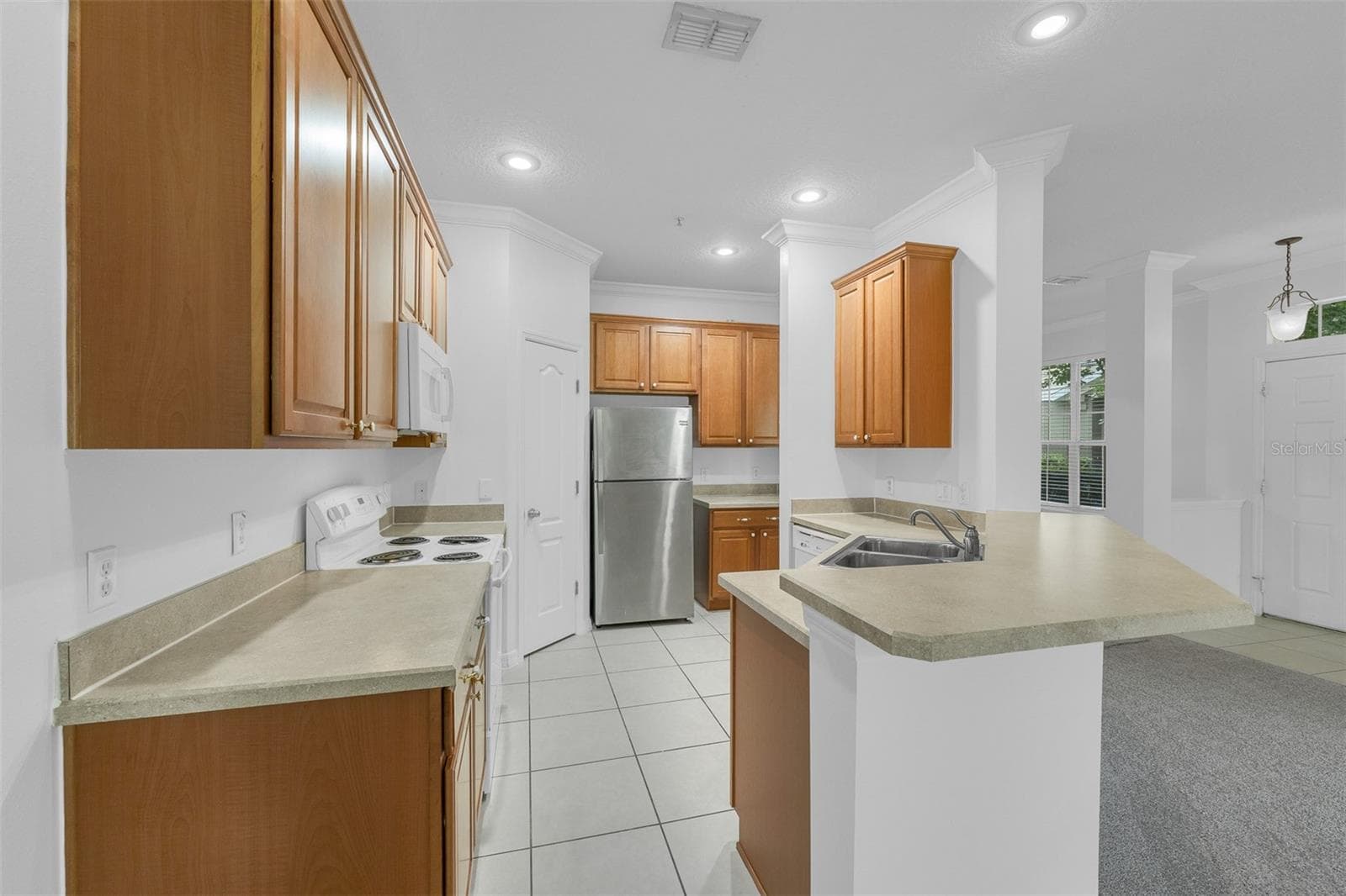 Townhouse at 870 ASHWORTH OVERLOOK DR #A, APOPKA, photo 16 of 37