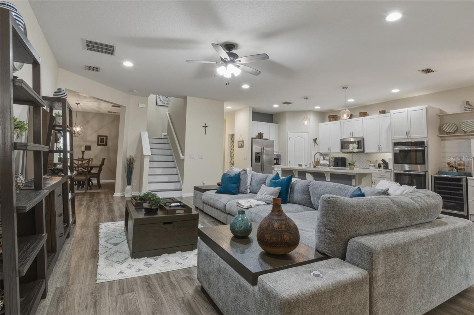 Living Room - 16742 ABBEY HILL CT, CLERMONT
