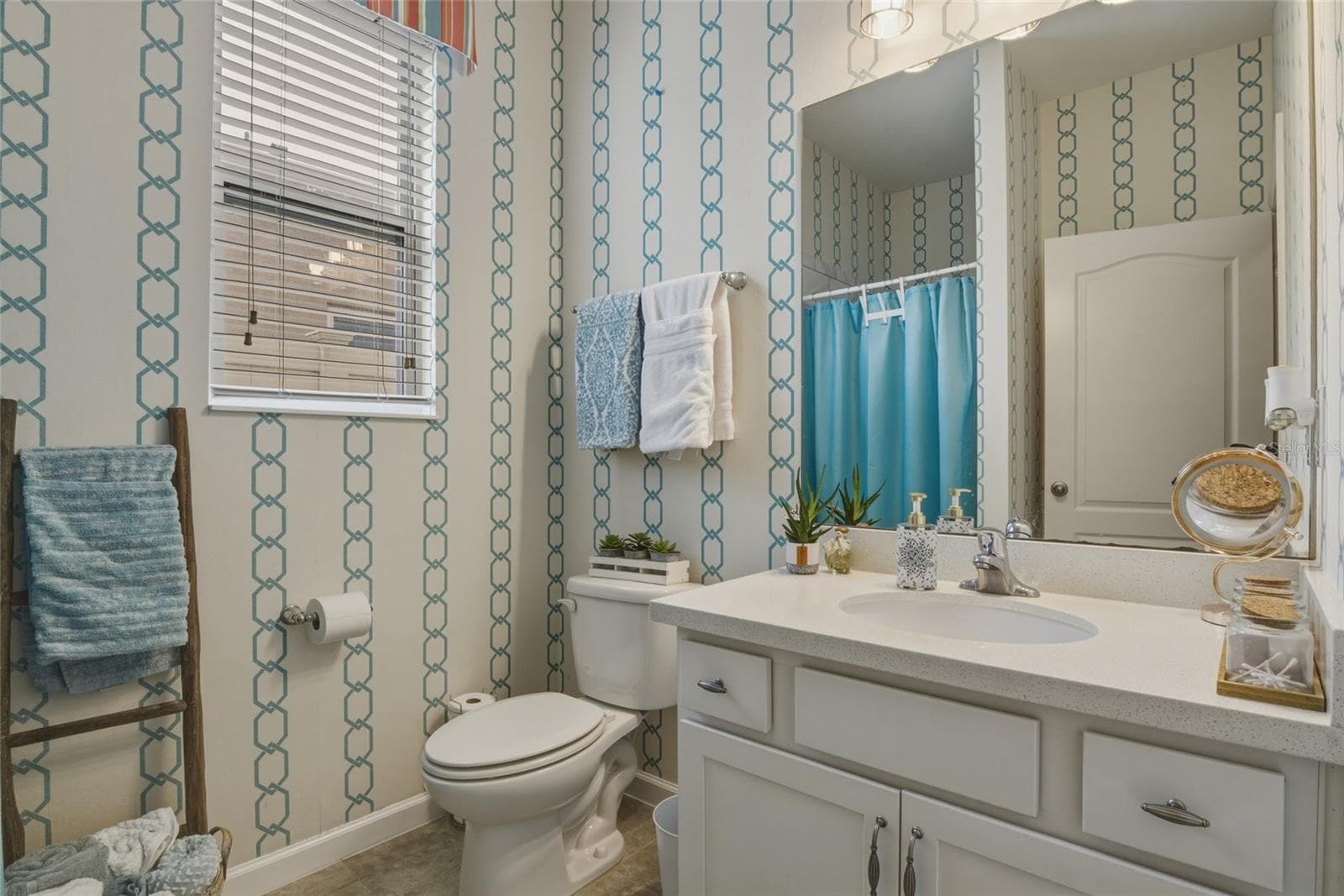 First Floor Bathroom - 16742 ABBEY HILL CT, CLERMONT