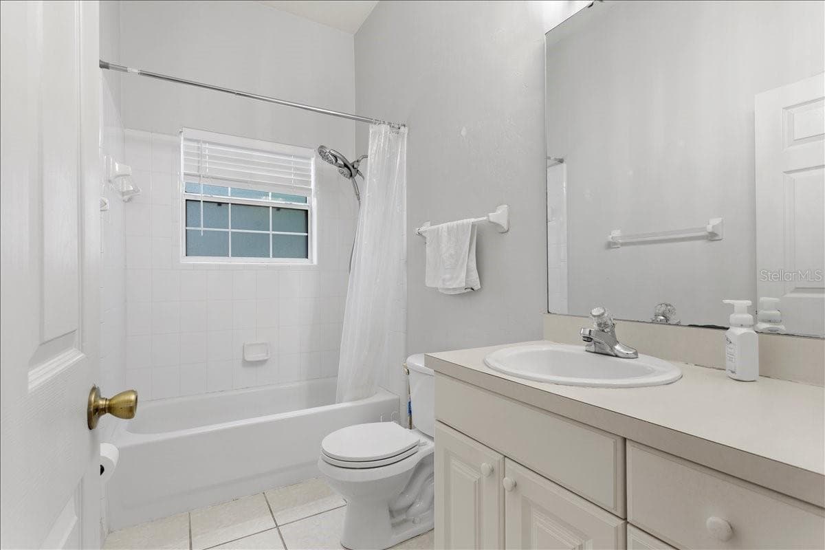 Guest Bathroom #3 - 5514 NW 78TH LN, GAINESVILLE
