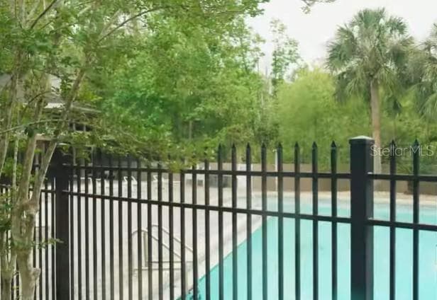 Community pool - 5514 NW 78TH LN, GAINESVILLE