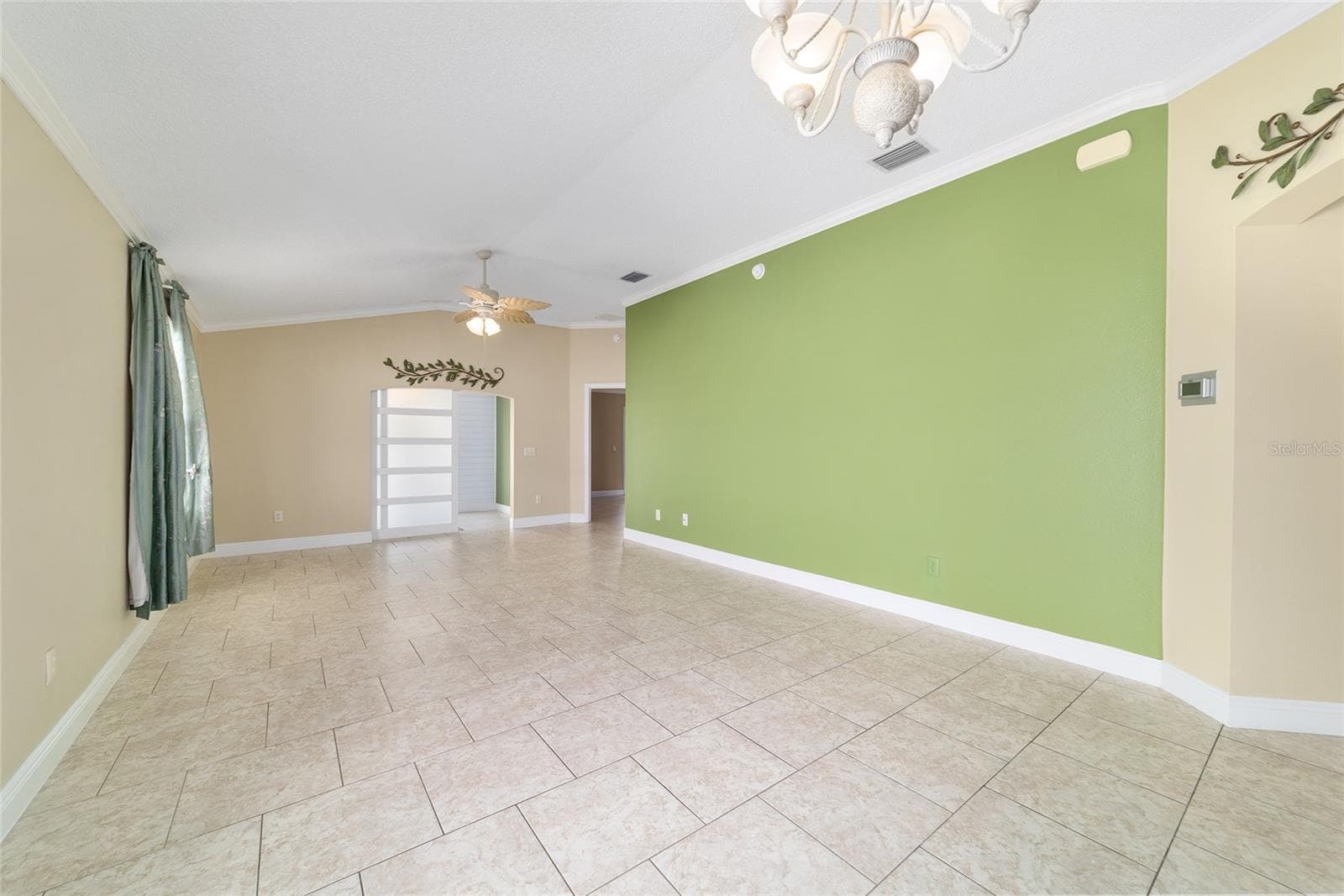 Villa at 587 AUDREY LN, THE VILLAGES, photo 10 of 48