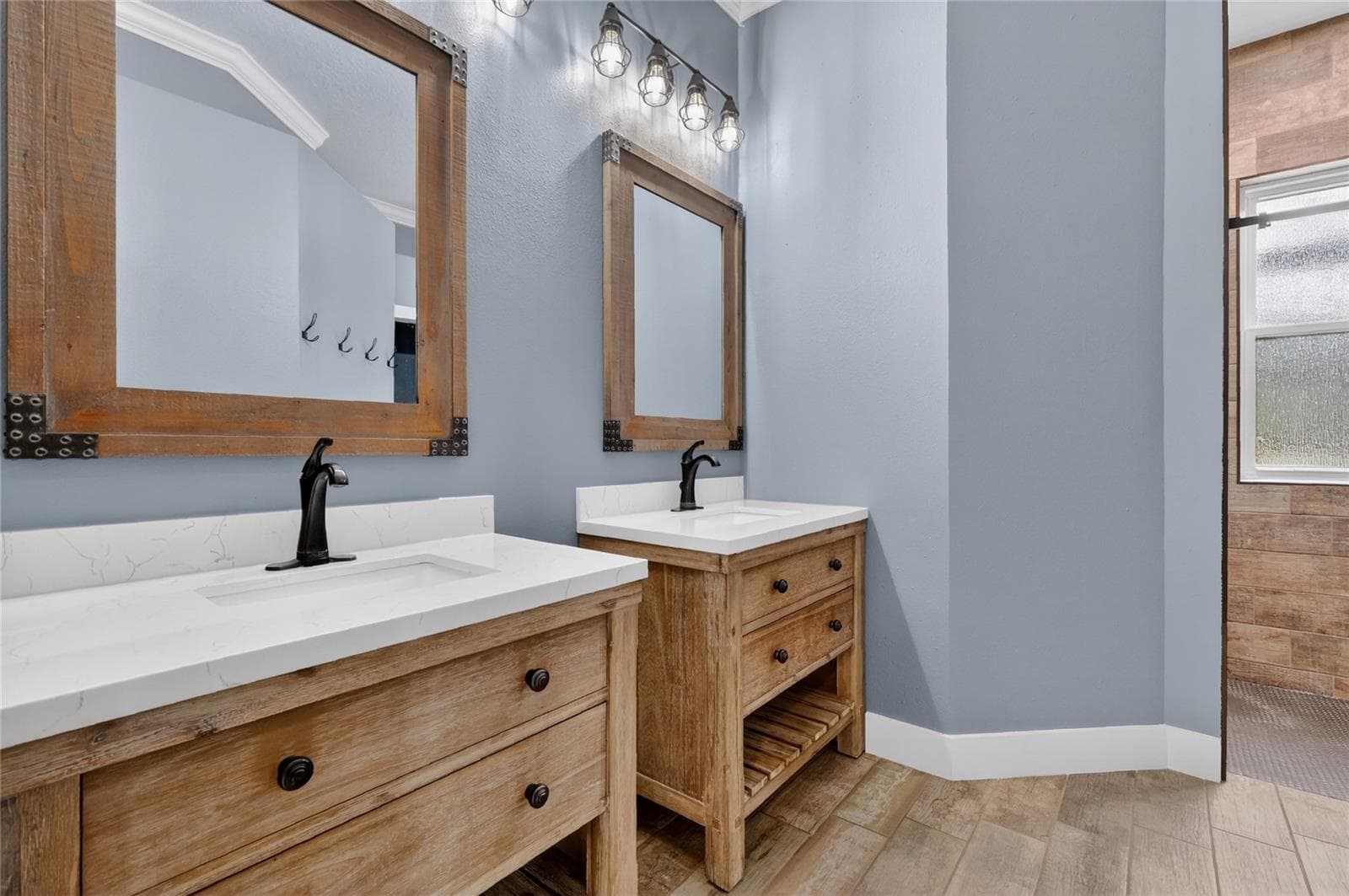 Stylish upgraded primary bath with separate vanities ~ - 5006 RISHLEY RUN WAY, MOUNT DORA