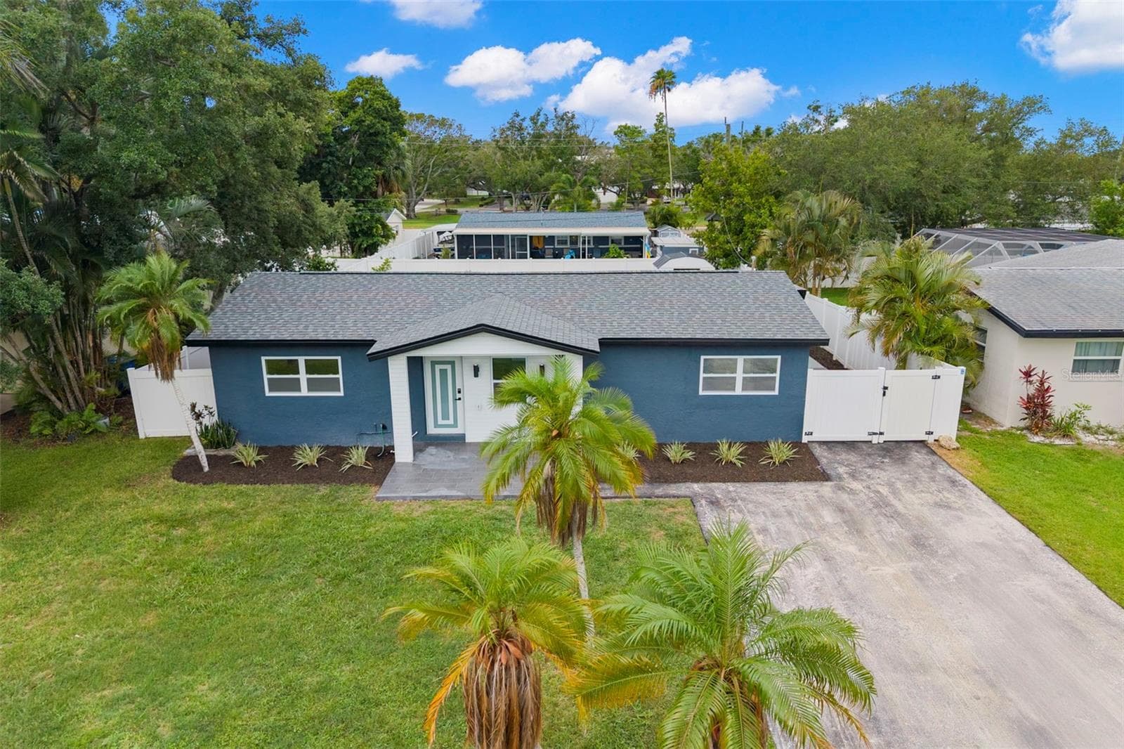 Single Family Residence at 4430 CARSON ST NE, ST PETERSBURG, photo 2 of 43