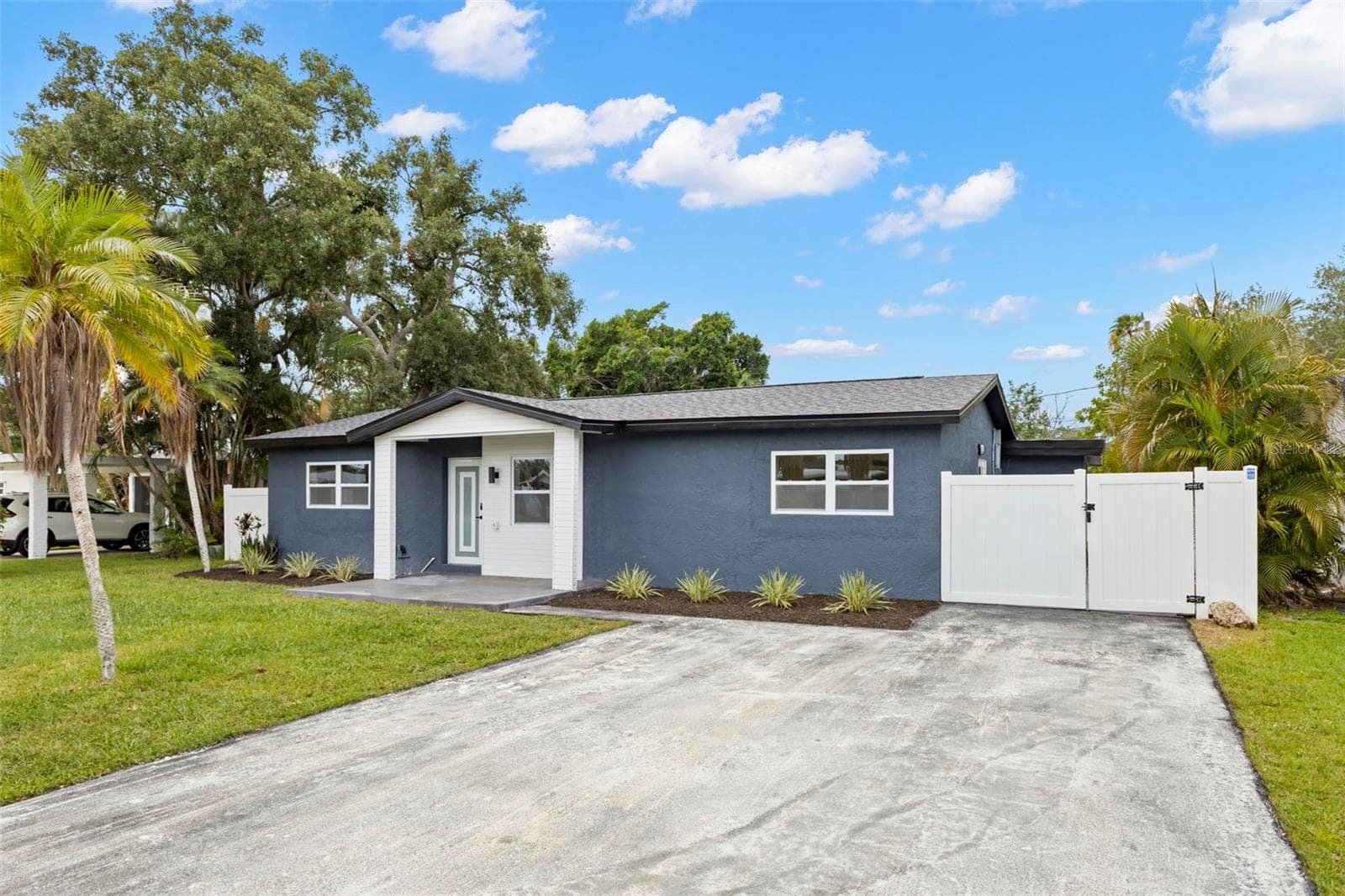 Single Family Residence at 4430 CARSON ST NE, ST PETERSBURG, photo 27 of 43