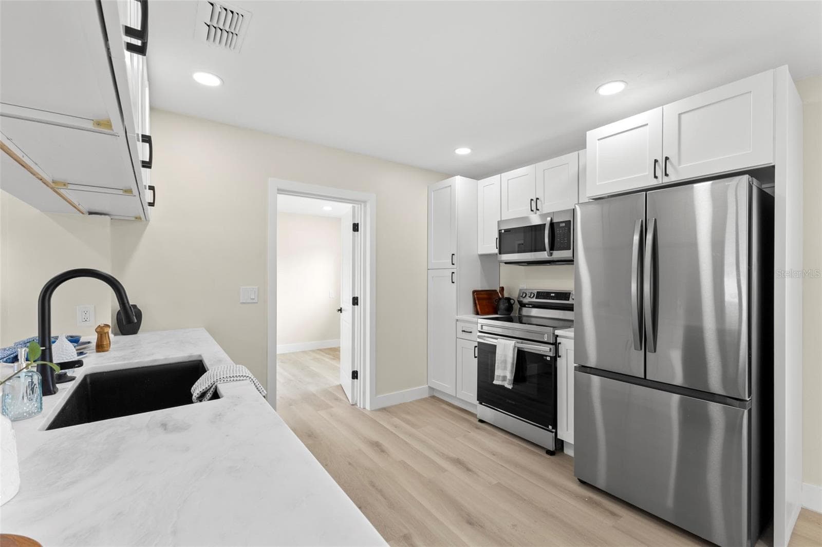 Single Family Residence at 4430 CARSON ST NE, ST PETERSBURG, photo 10 of 43