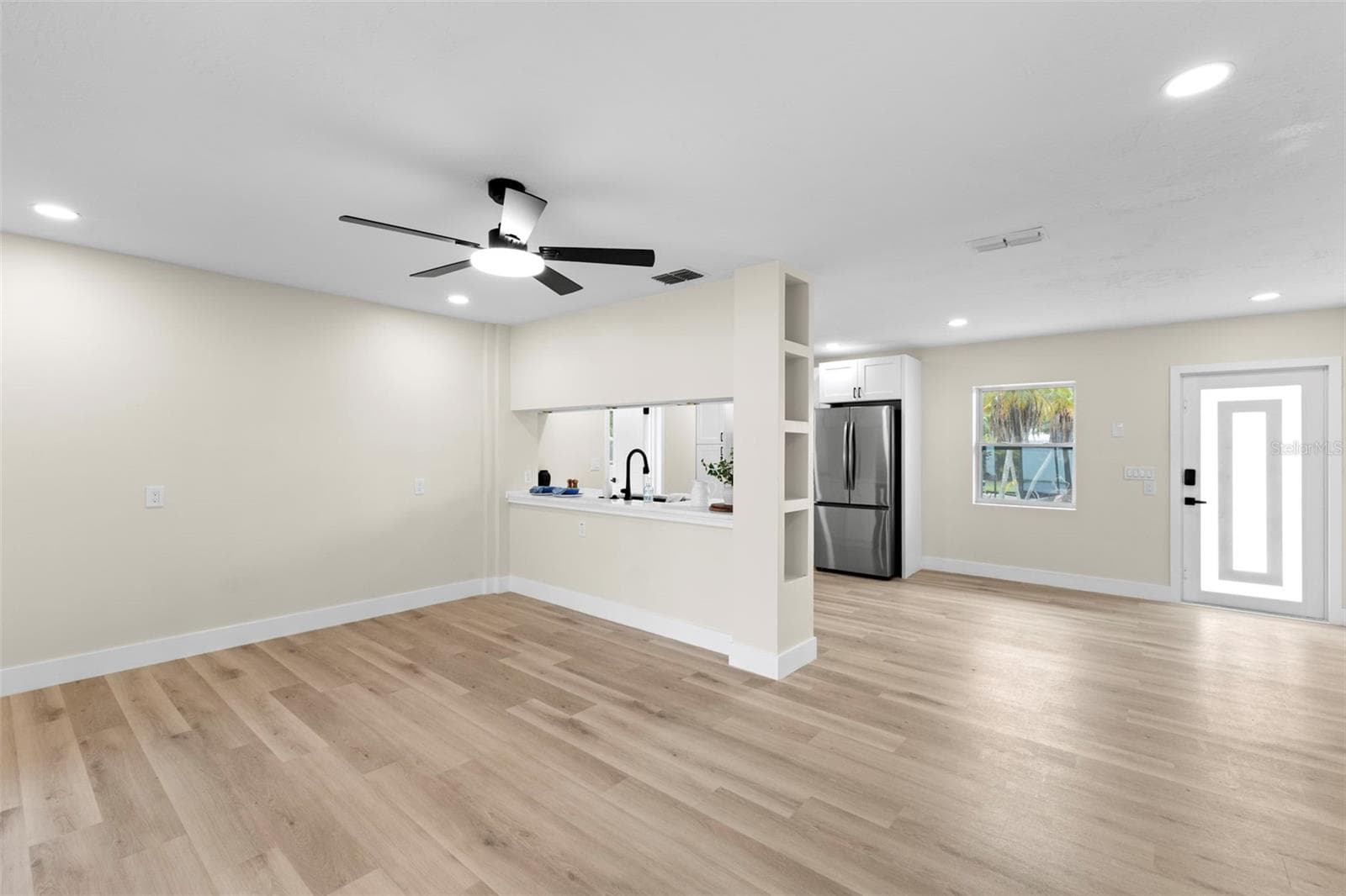 Single Family Residence at 4430 CARSON ST NE, ST PETERSBURG, photo 11 of 43