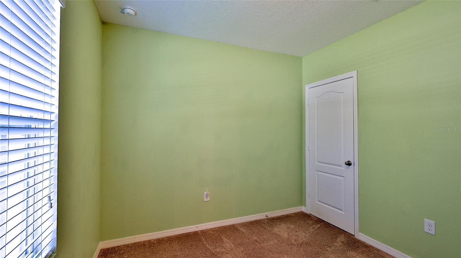 Single Family Residence at 346 ADMIRALTY CT, EDGEWATER, photo 14 of 35