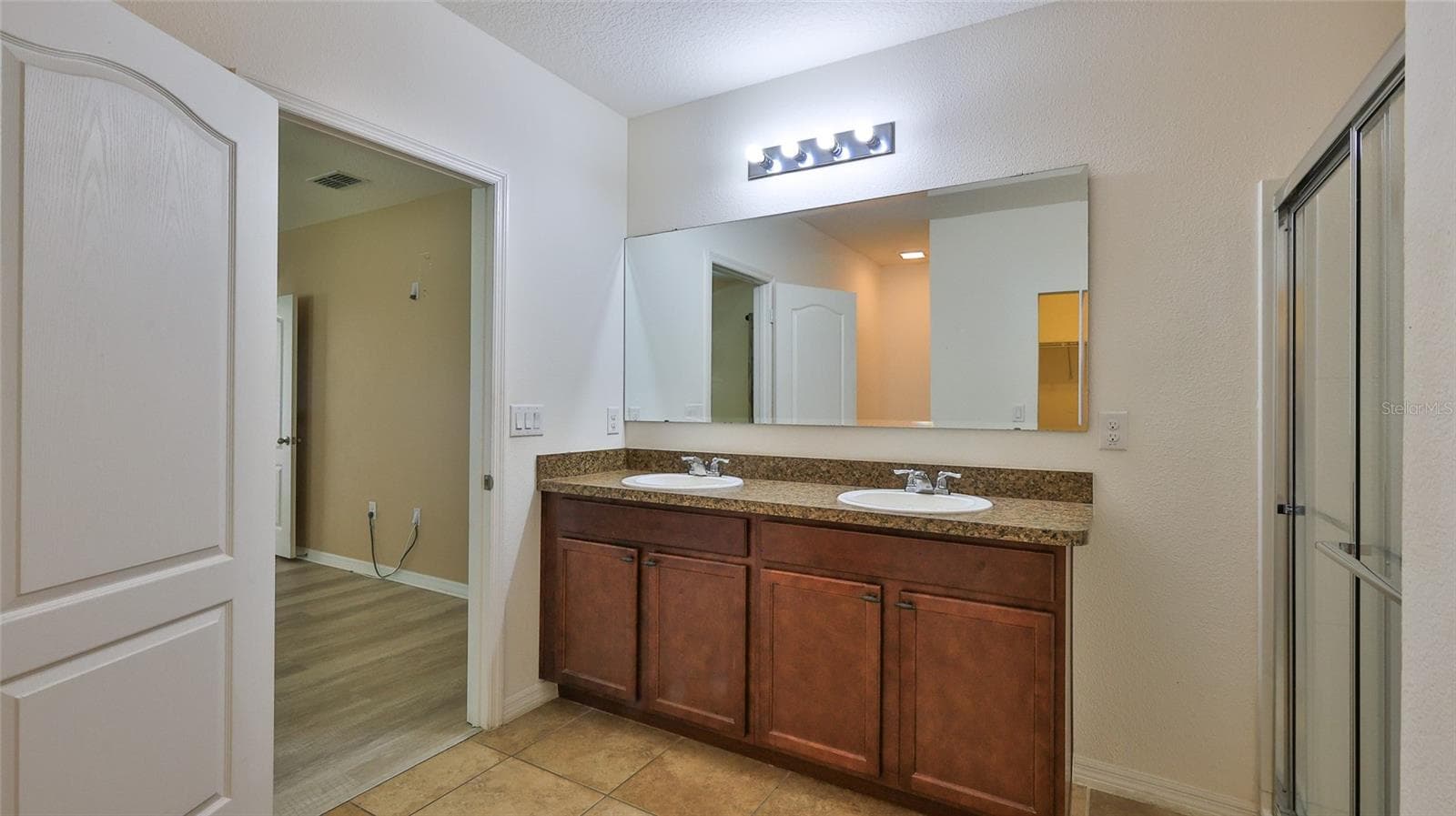 Single Family Residence at 346 ADMIRALTY CT, EDGEWATER, photo 24 of 35