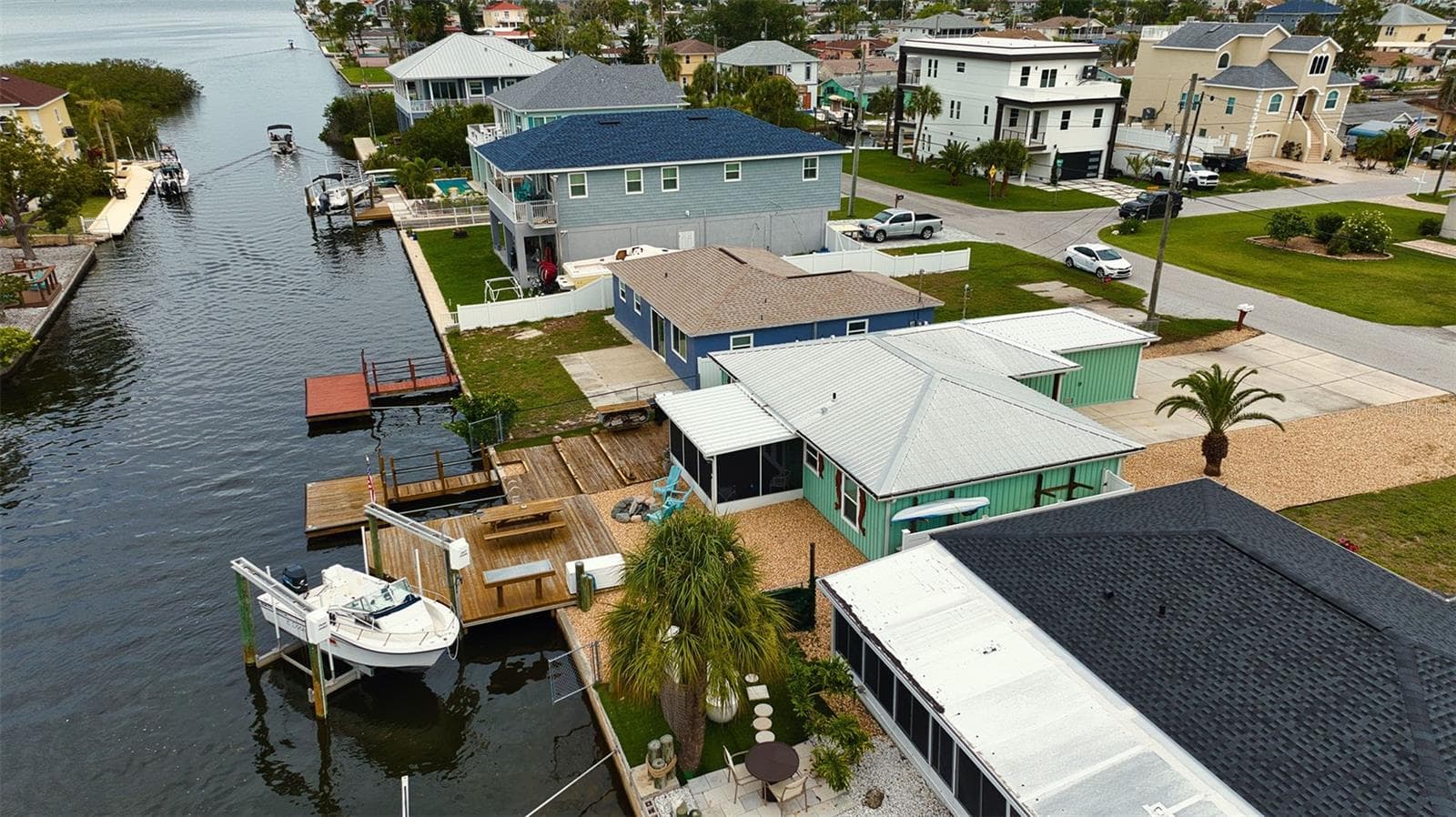 Aerial view of property and this wonderful boating neighborhood. - 6420 BOATYARD DR, HUDSON