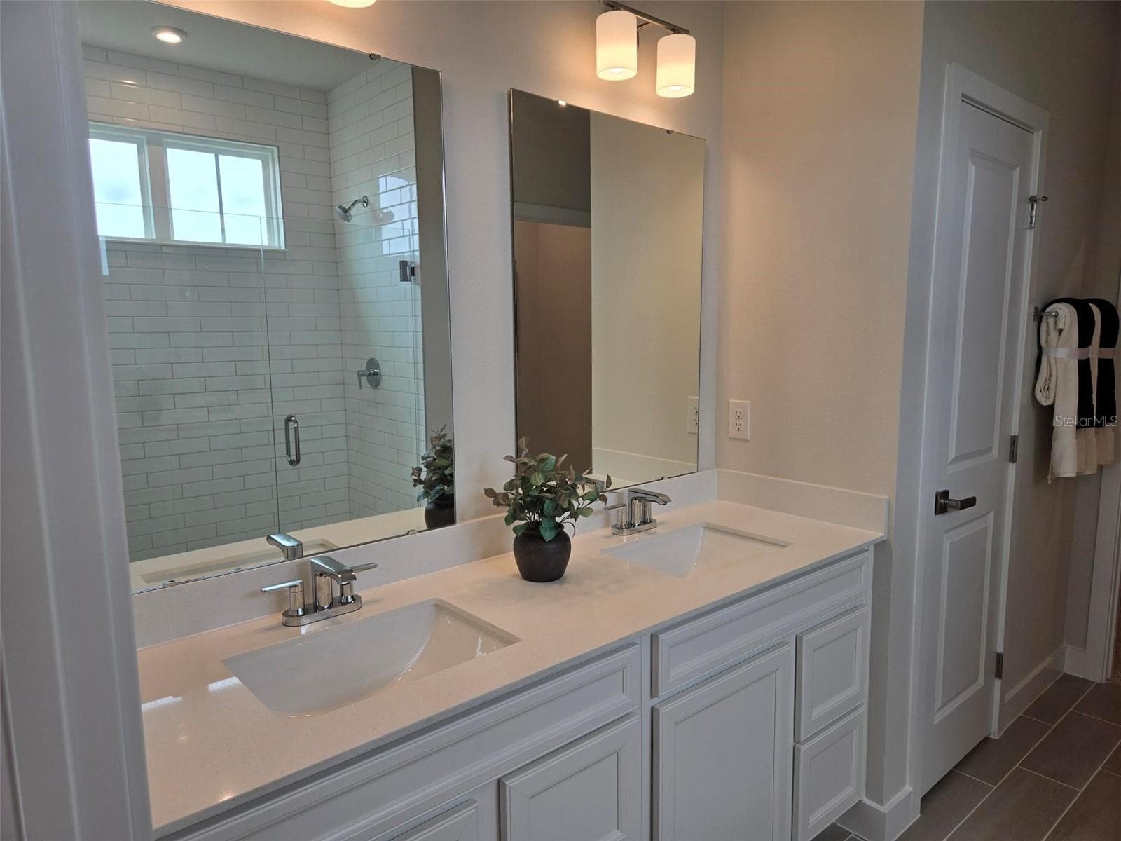 Owner's Bath - 18857 EMERALD SUMMIT DR, SPRING HILL