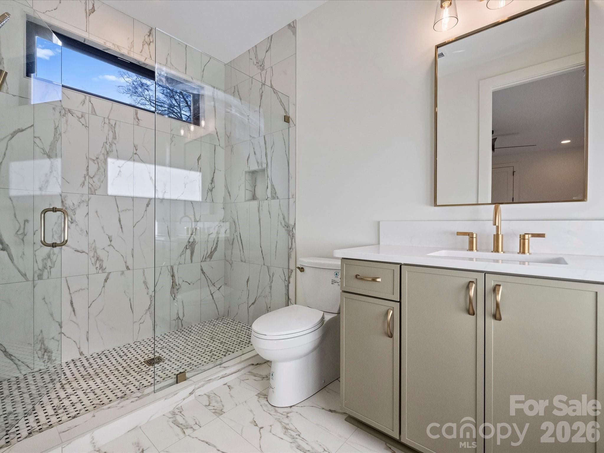 Private bath for bedroom #4 - 923 Laurel Creek Lane, Charlotte